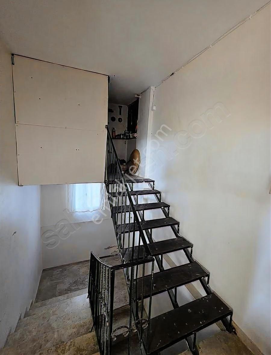 Levent Mahallesi'nde Satılık 1,5 Katlı 2+1 Geniş Oturumlu - Görsel 4