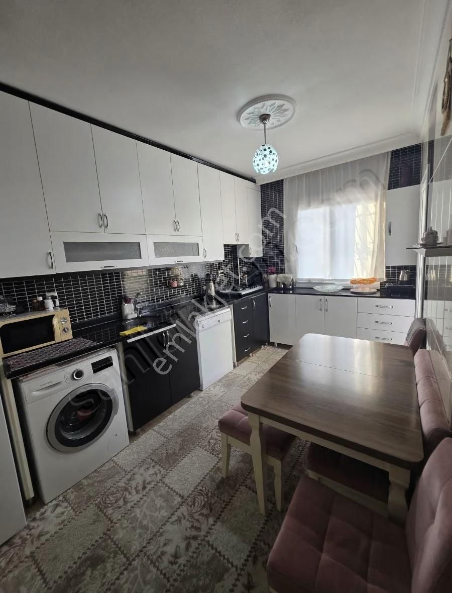 Levent Mahallesi'nde Satılık 1,5 Katlı 2+1 Geniş Oturumlu - Görsel 18