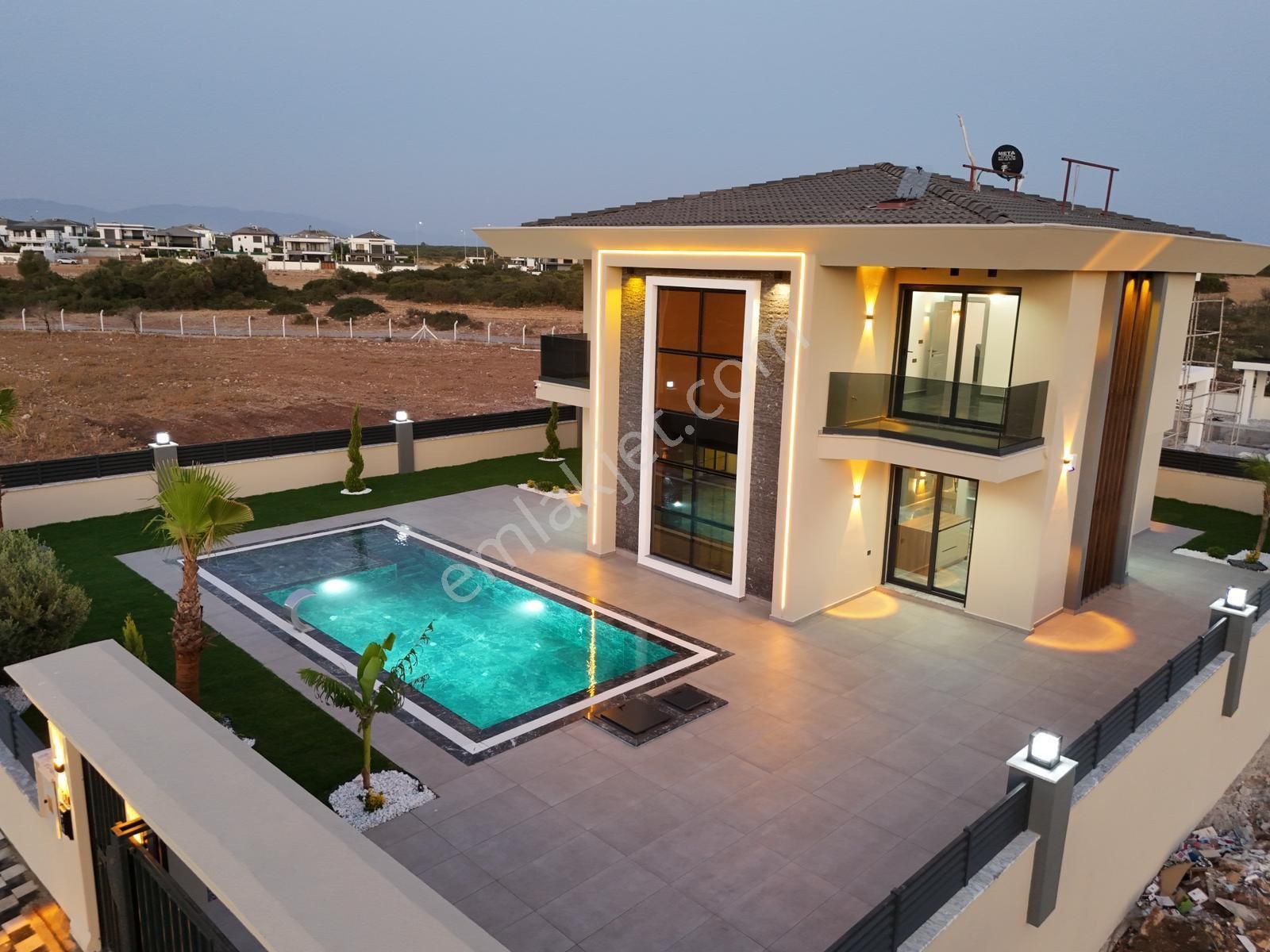 Didim Efeler Mah. İmbat Sahiline 1 Km Mesafe, 4+1 Lüks Villa - Görsel 4