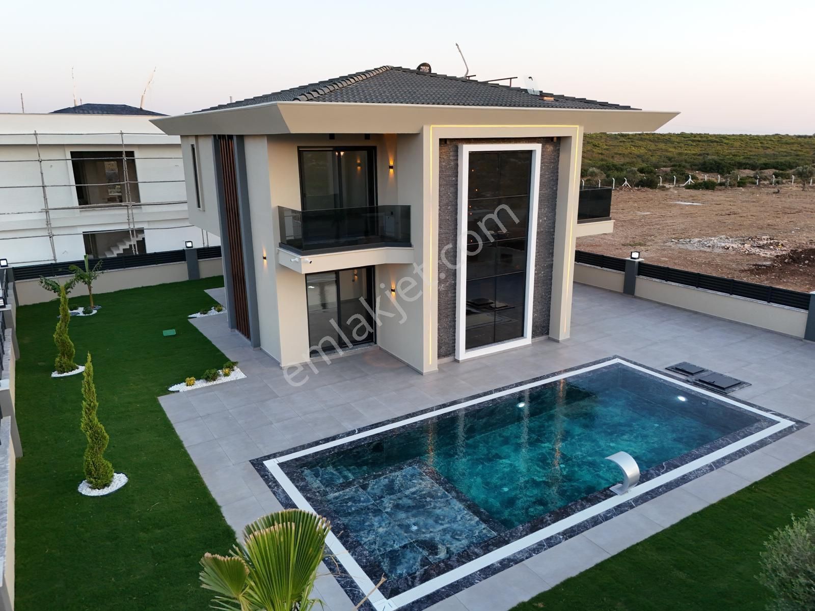 Didim Efeler Mah. İmbat Sahiline 1 Km Mesafe, 4+1 Lüks Villa - Görsel 3