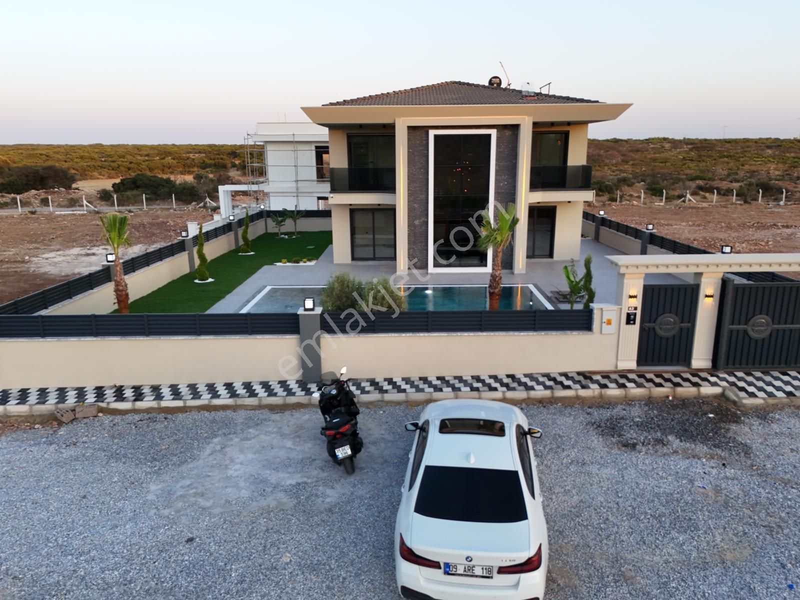 Didim Efeler Mah. İmbat Sahiline 1 Km Mesafe, 4+1 Lüks Villa - Görsel 2