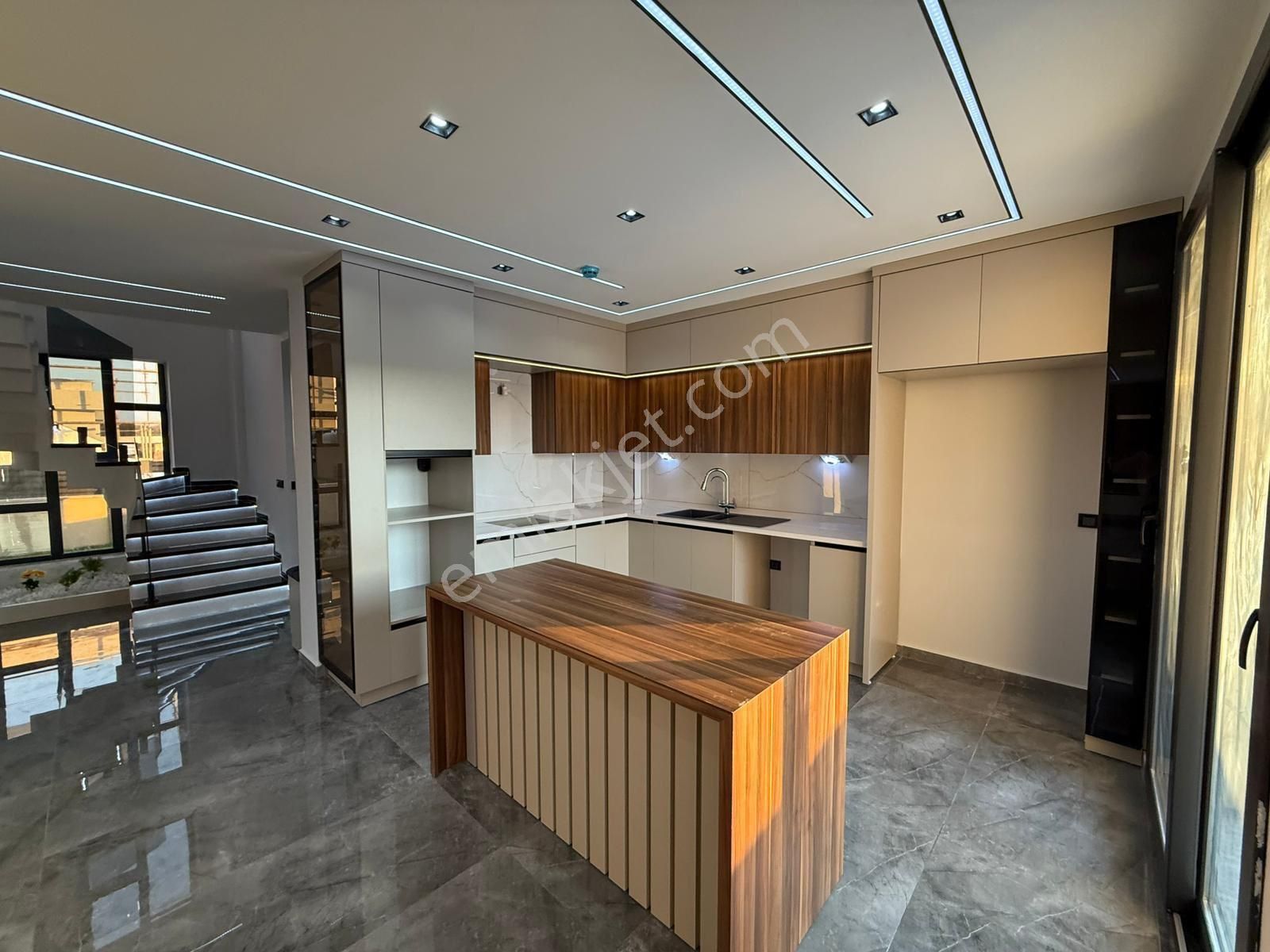 Didim Efeler Mah. İmbat Sahiline 1 Km Mesafe, 4+1 Lüks Villa - Görsel 18