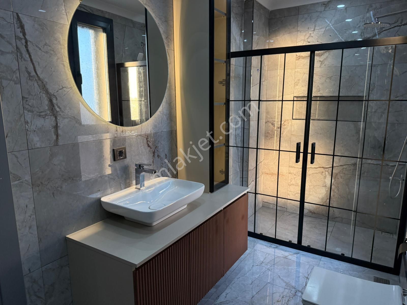 Didim Efeler Mah. İmbat Sahiline 1 Km Mesafe, 4+1 Lüks Villa - Görsel 32