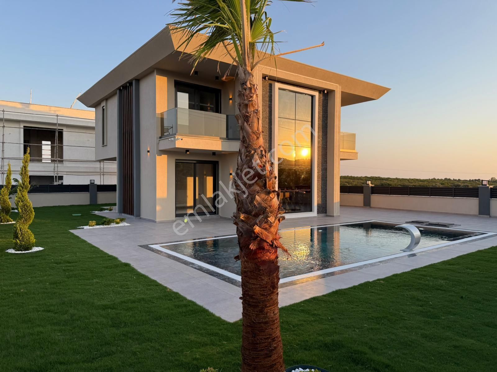 Didim Efeler Mah. İmbat Sahiline 1 Km Mesafe, 4+1 Lüks Villa - Görsel 12