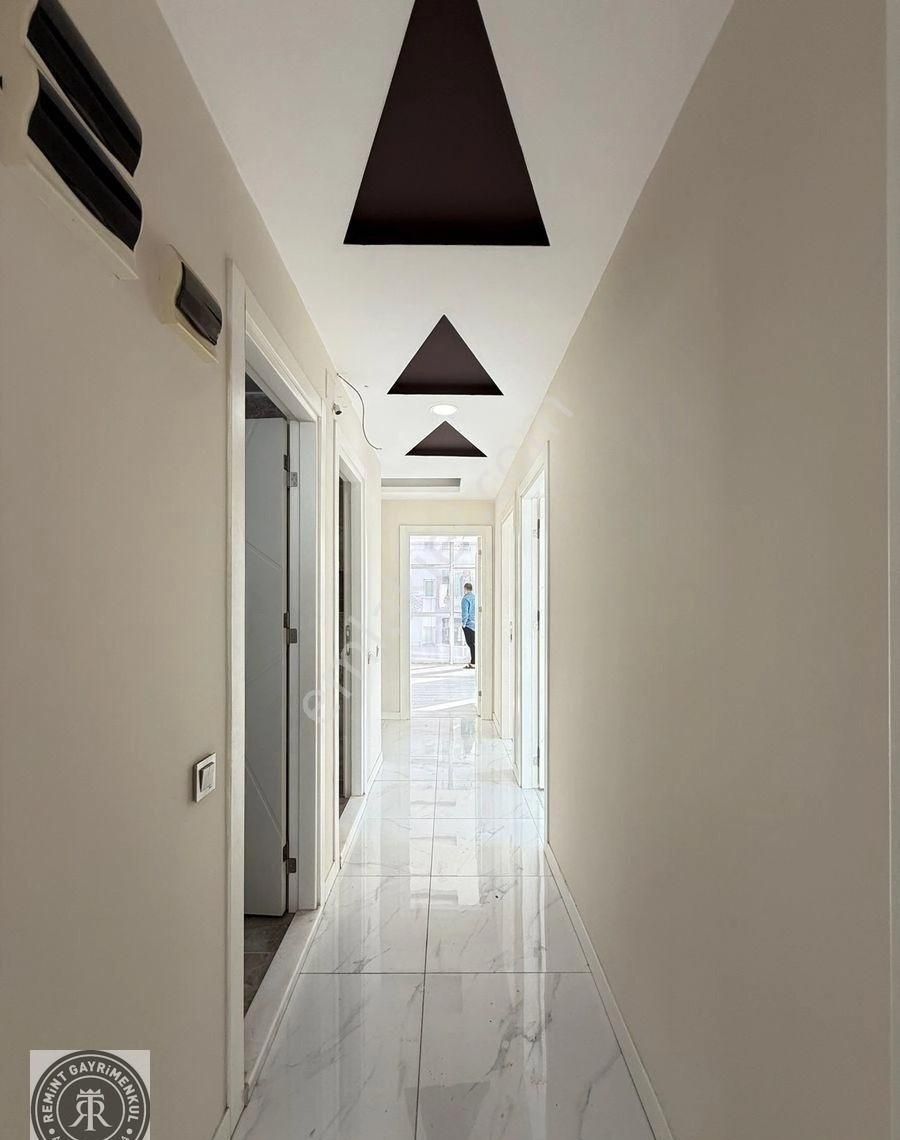 Remint’den Toros Mahallesi Kenan Evren Bulvarı 3*1 Açık Mutfak Çift Banyo Hasarsız Satılık Daire!!! - Görsel 10