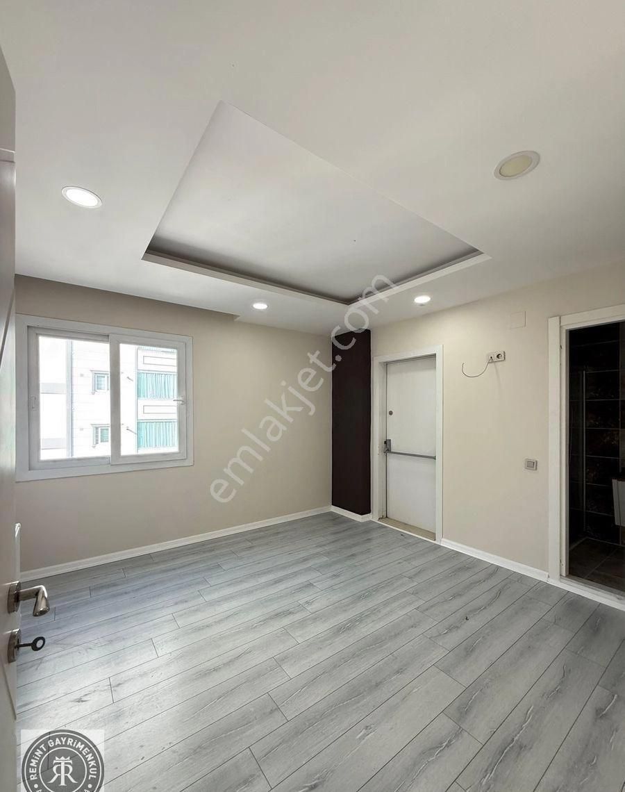 Remint’den Toros Mahallesi Kenan Evren Bulvarı 3*1 Açık Mutfak Çift Banyo Hasarsız Satılık Daire!!! - Görsel 9