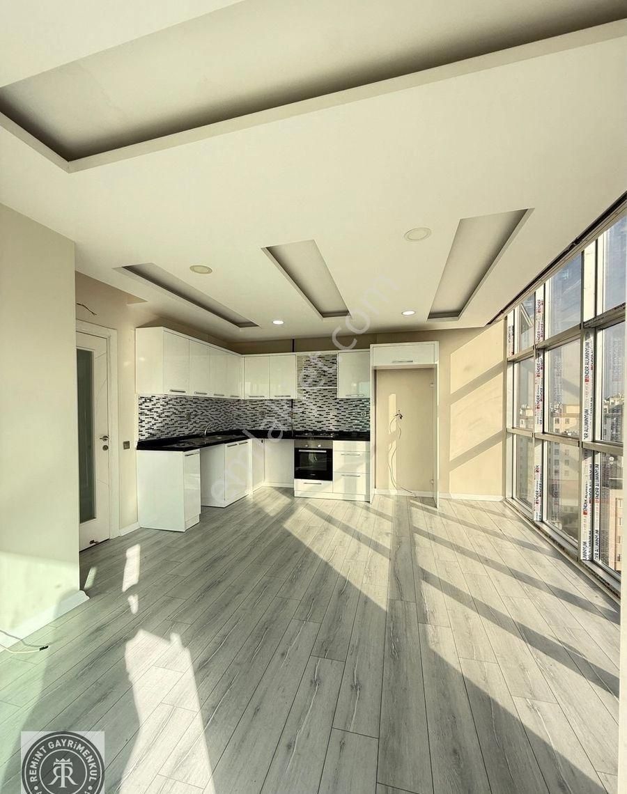 Remint’den Toros Mahallesi Kenan Evren Bulvarı 3*1 Açık Mutfak Çift Banyo Hasarsız Satılık Daire!!! - Görsel 12
