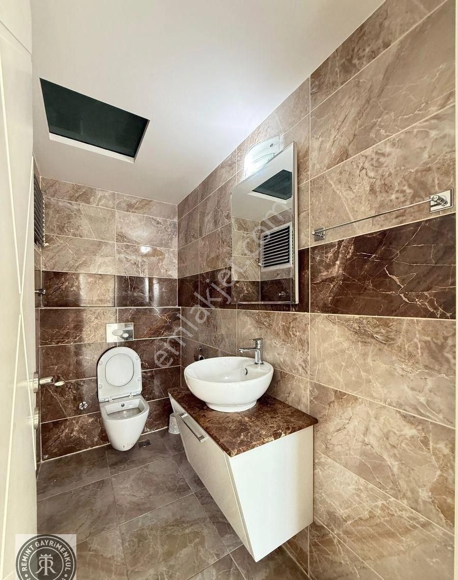 Remint’den Toros Mahallesi Kenan Evren Bulvarı 3*1 Açık Mutfak Çift Banyo Hasarsız Satılık Daire!!! - Görsel 2