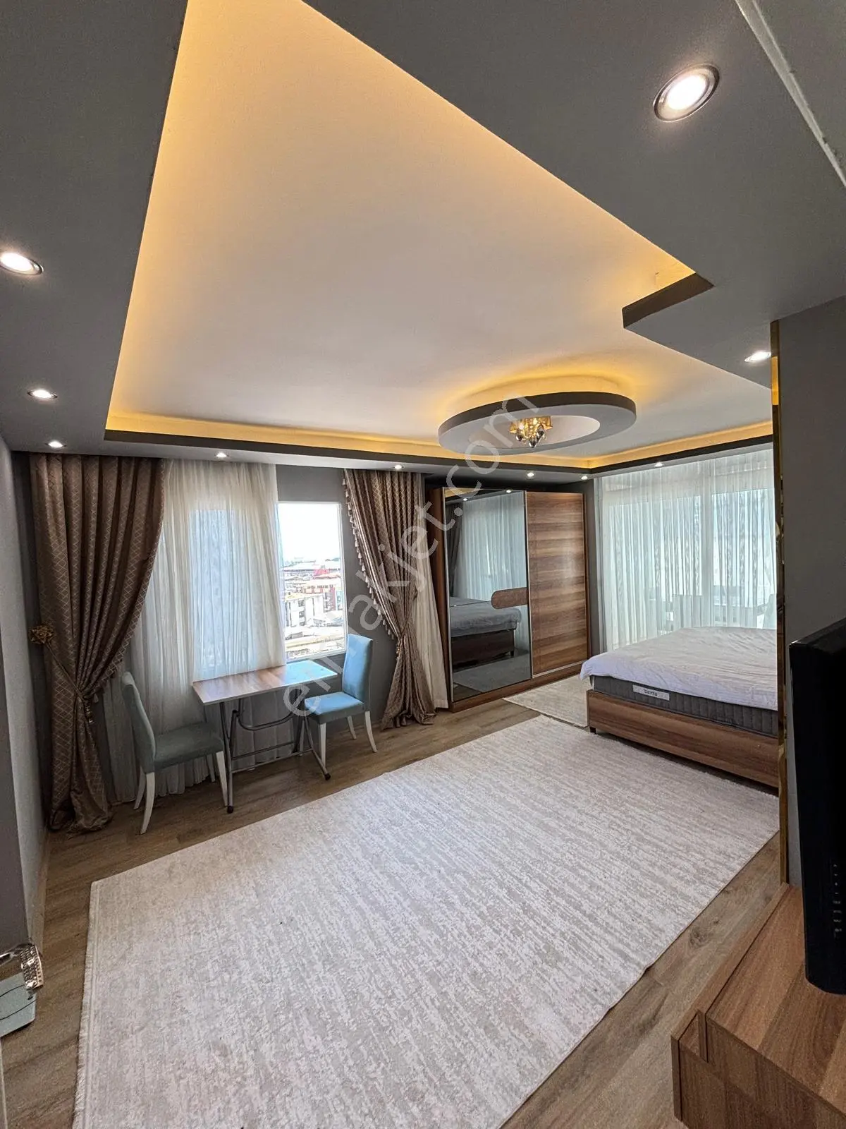 Metin Gayrimenkulden Akdeniz Çankaya Mahallesinde Deniz Manzaralı 2+1