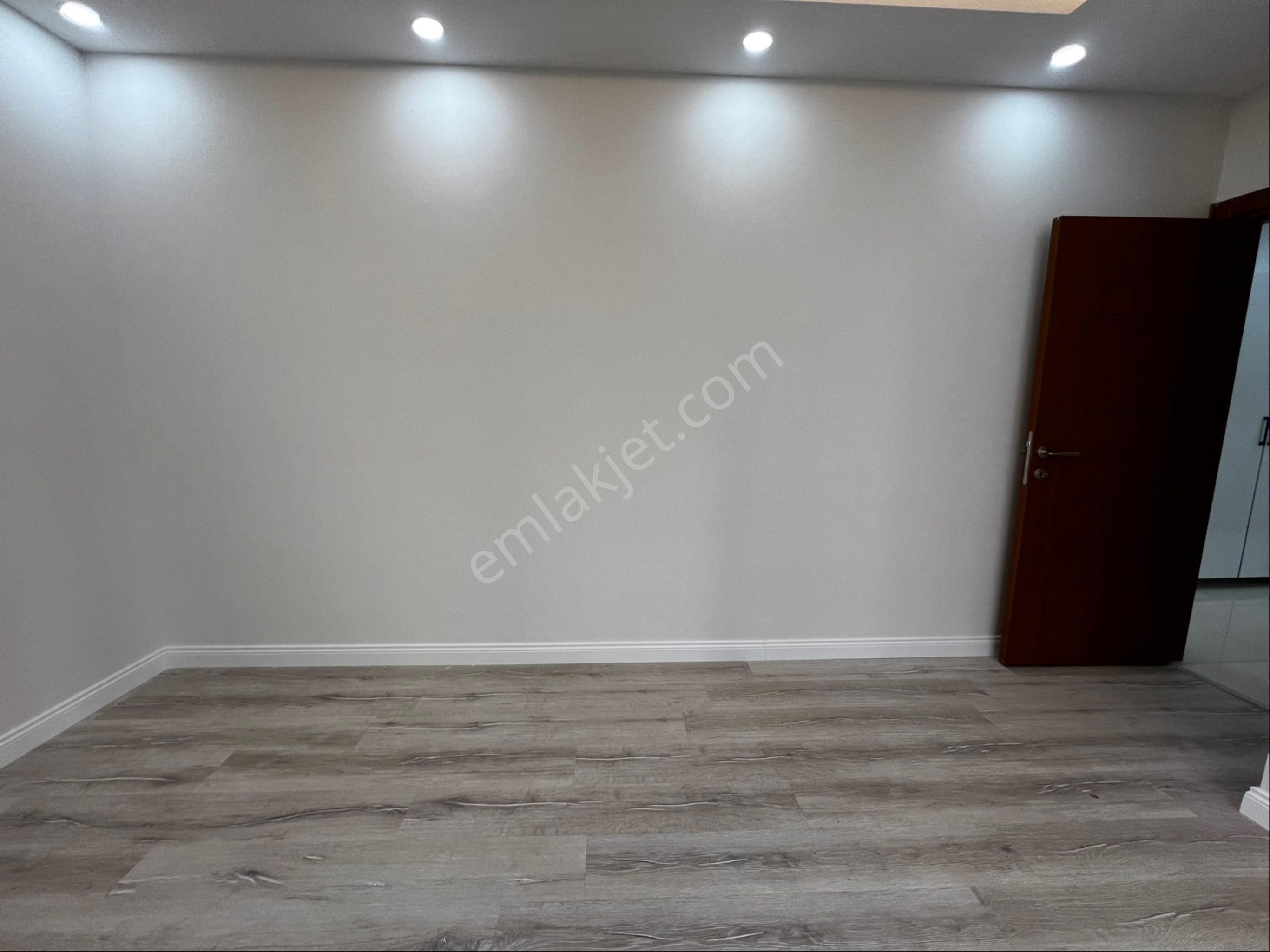 Oben'den İdealtepe Sahile Yakın Mesafede 2+1 75m² Net Kullanımlı - Görsel 14