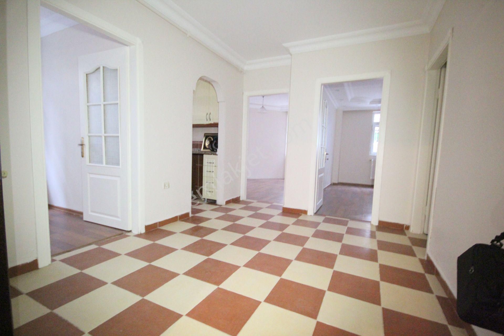 Old City'den S.paşa 15yıllık Bina 3+1 90m2 Bahçe Kullanımlı Lüx Bakımlı - Görsel 9