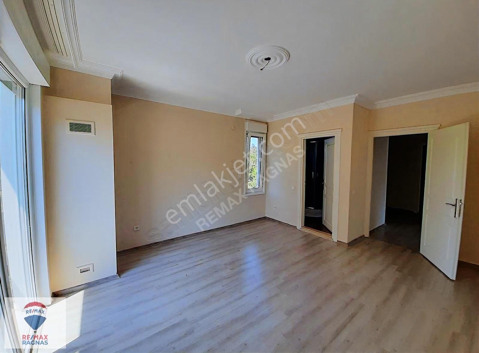 Çekmeköy Orman Manzaralı 5+2 Villa 760m² Site İçinde Satılık - Görsel 9