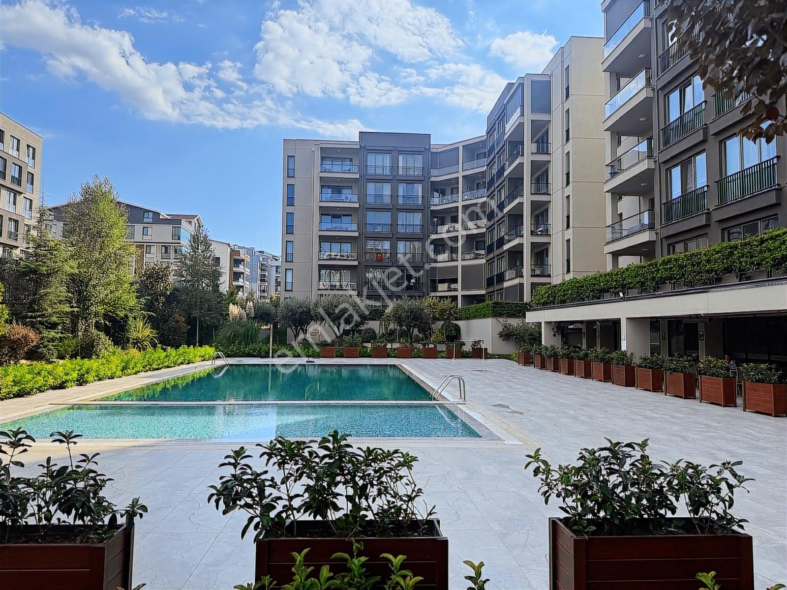 Balat İnallar Hayat 3 Muhteşem Köşe 6.ncı Kat 190m2 Brüt