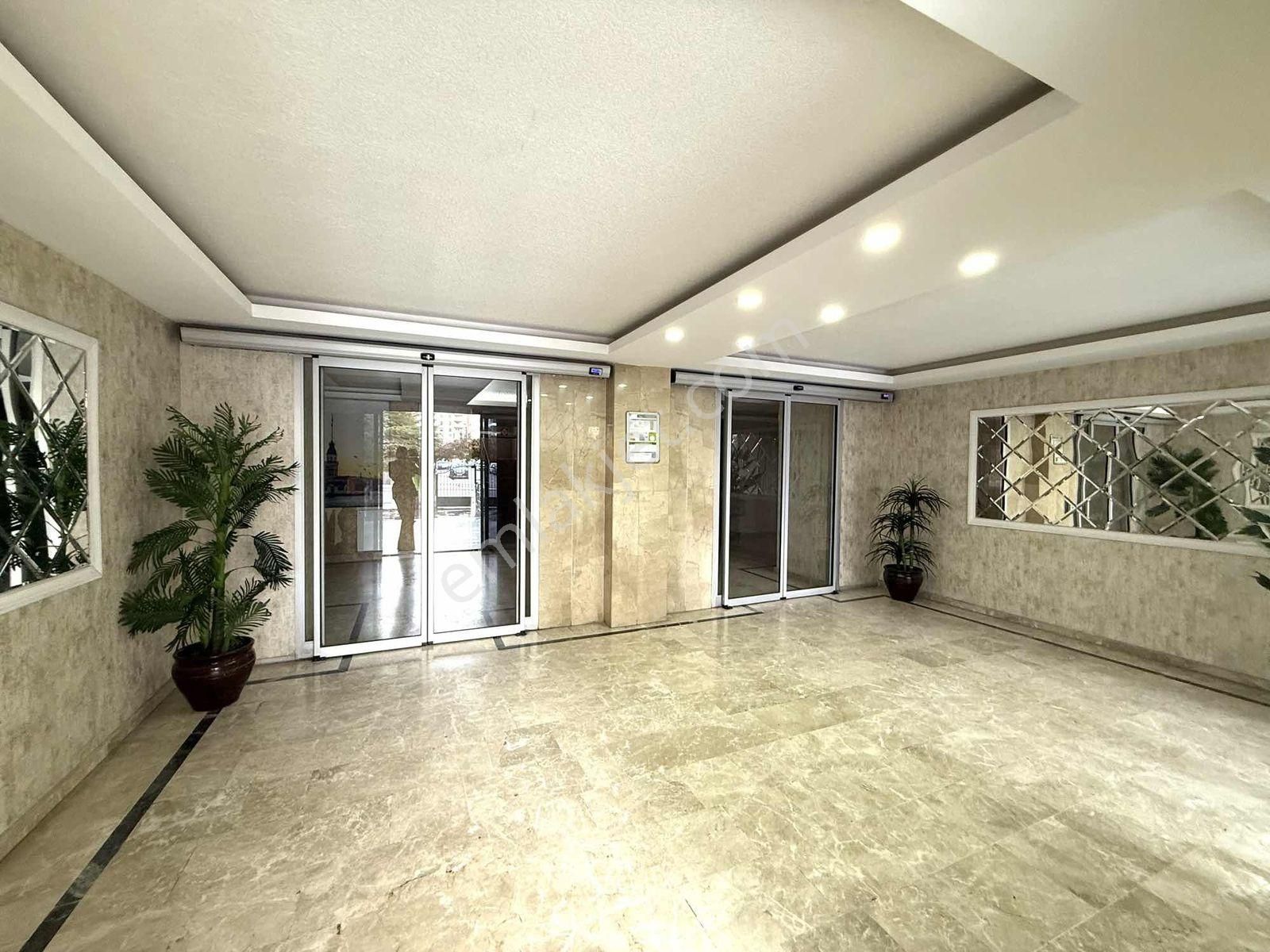 Nezih Konum, Üç Cephe, Geniş 4+1 Daire Köşk Mahallesi - Görsel 23