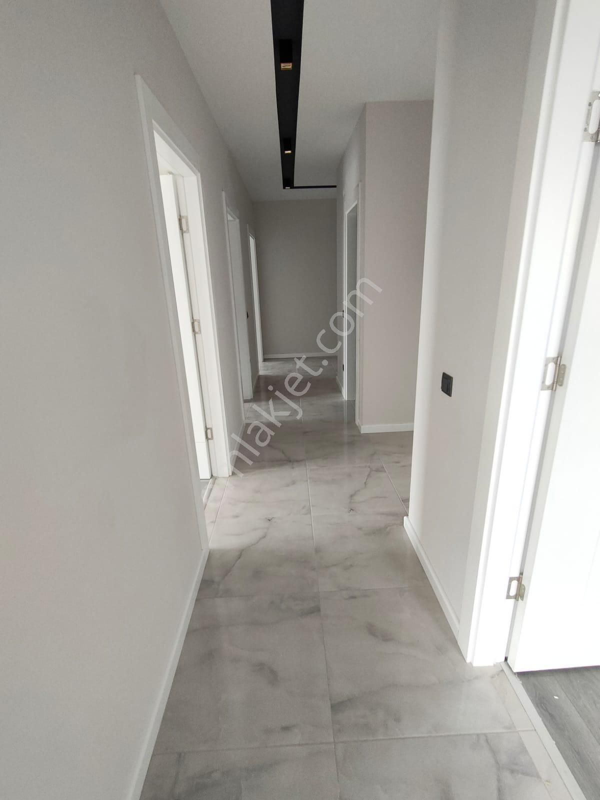 Alanya Oba Da Lüks Site İçinde 3+1 Ayrı Mutfak Geniş Daire - Görsel 24