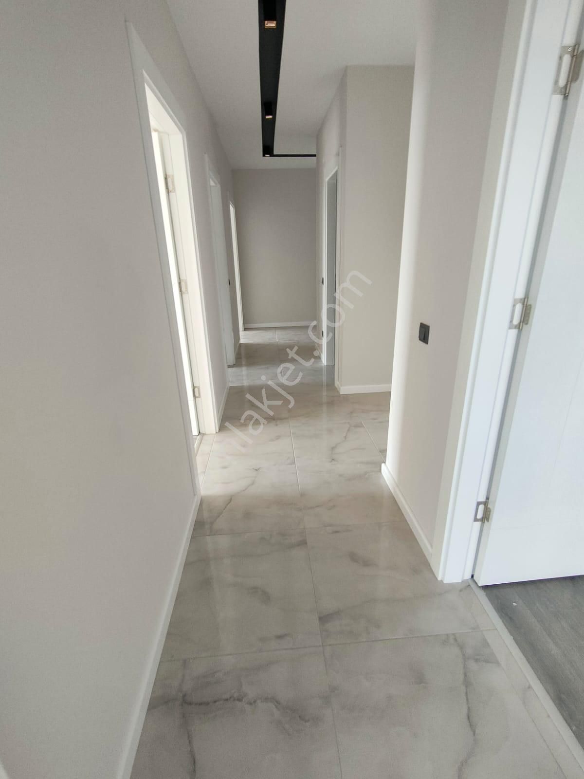 Alanya Oba Da Lüks Site İçinde 3+1 Ayrı Mutfak Geniş Daire - Görsel 4