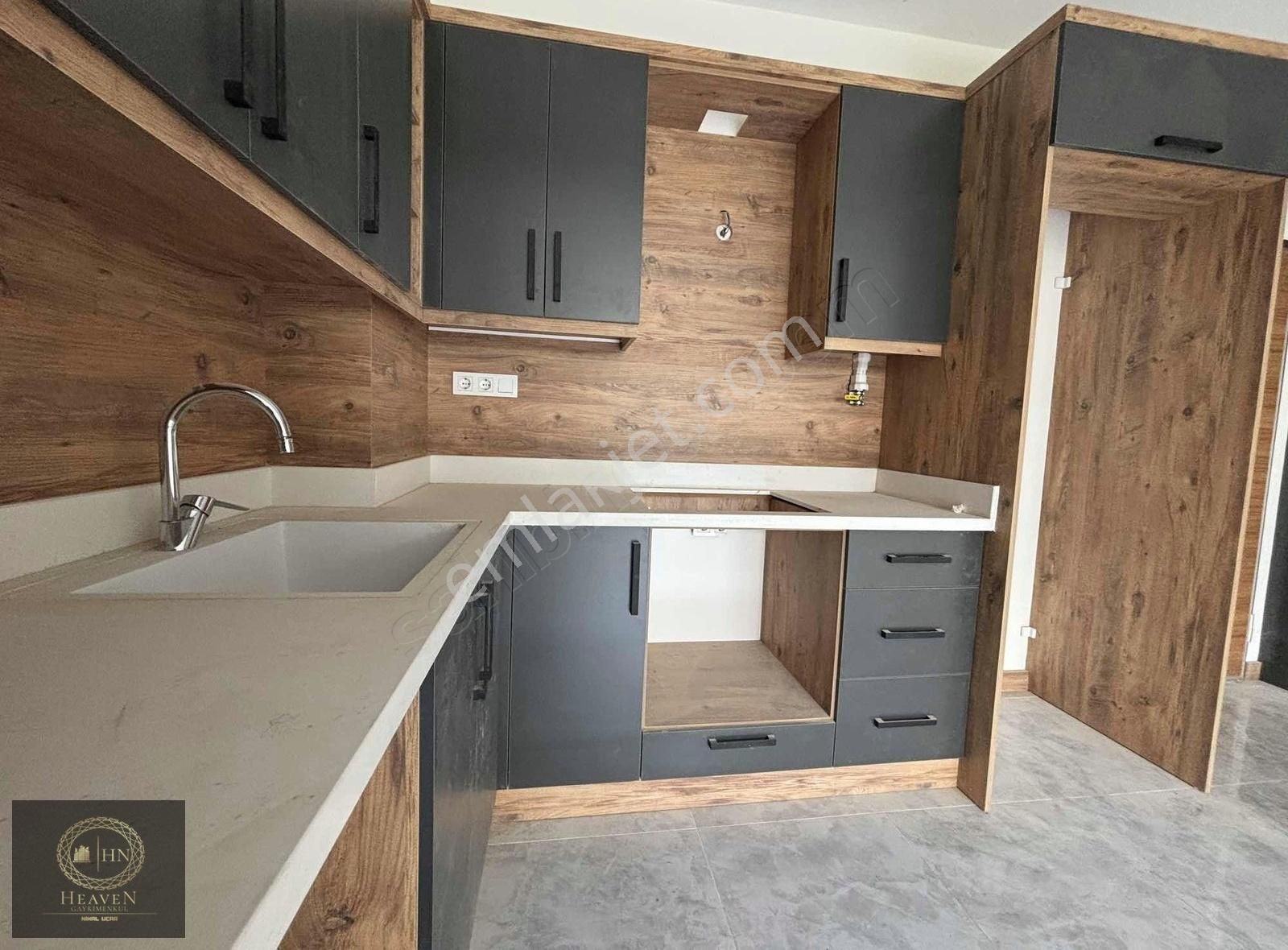 Ata Mahallesinde Özel Bahçeli 1+1 Daire - Görsel 6