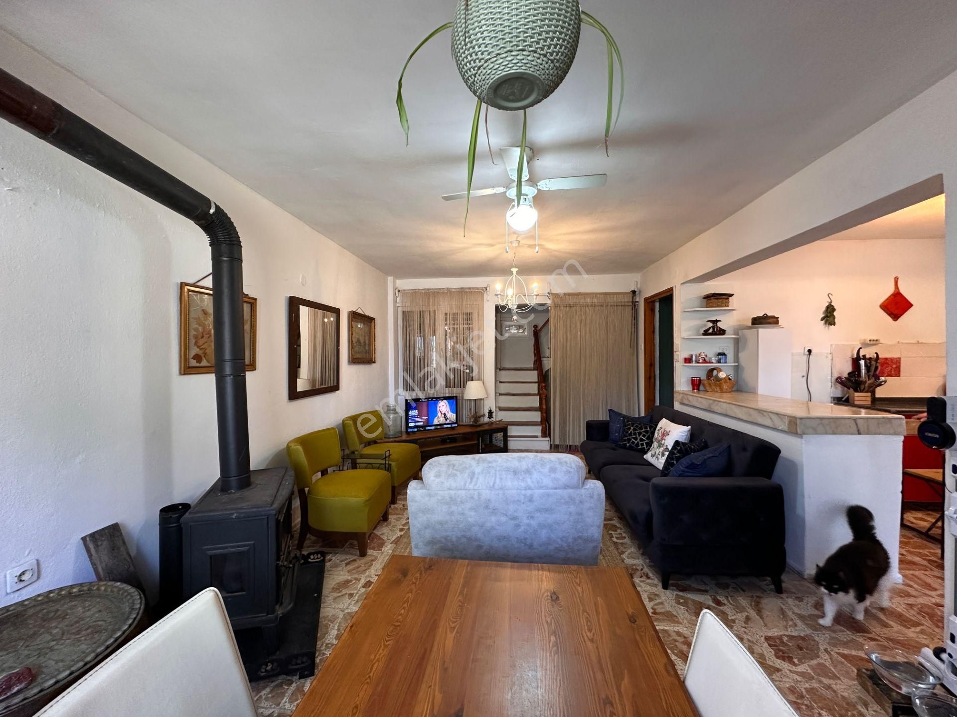 Balıklıova'da Deniz Manzaralı Villa - Görsel 7