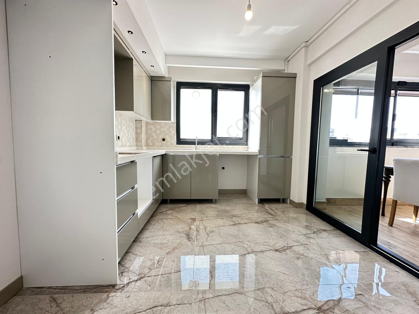 Mimsin Fatih Mahallesinde 3+1 Satılık Lüx Daire!fiyatlar Düştüüüü - Görsel 3