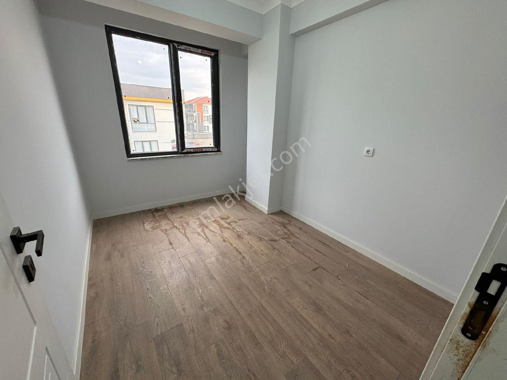 Remax Esra Karagöz'den Arifiye'de 3+1 Köşe Daire Acil Satılık - Görsel 11