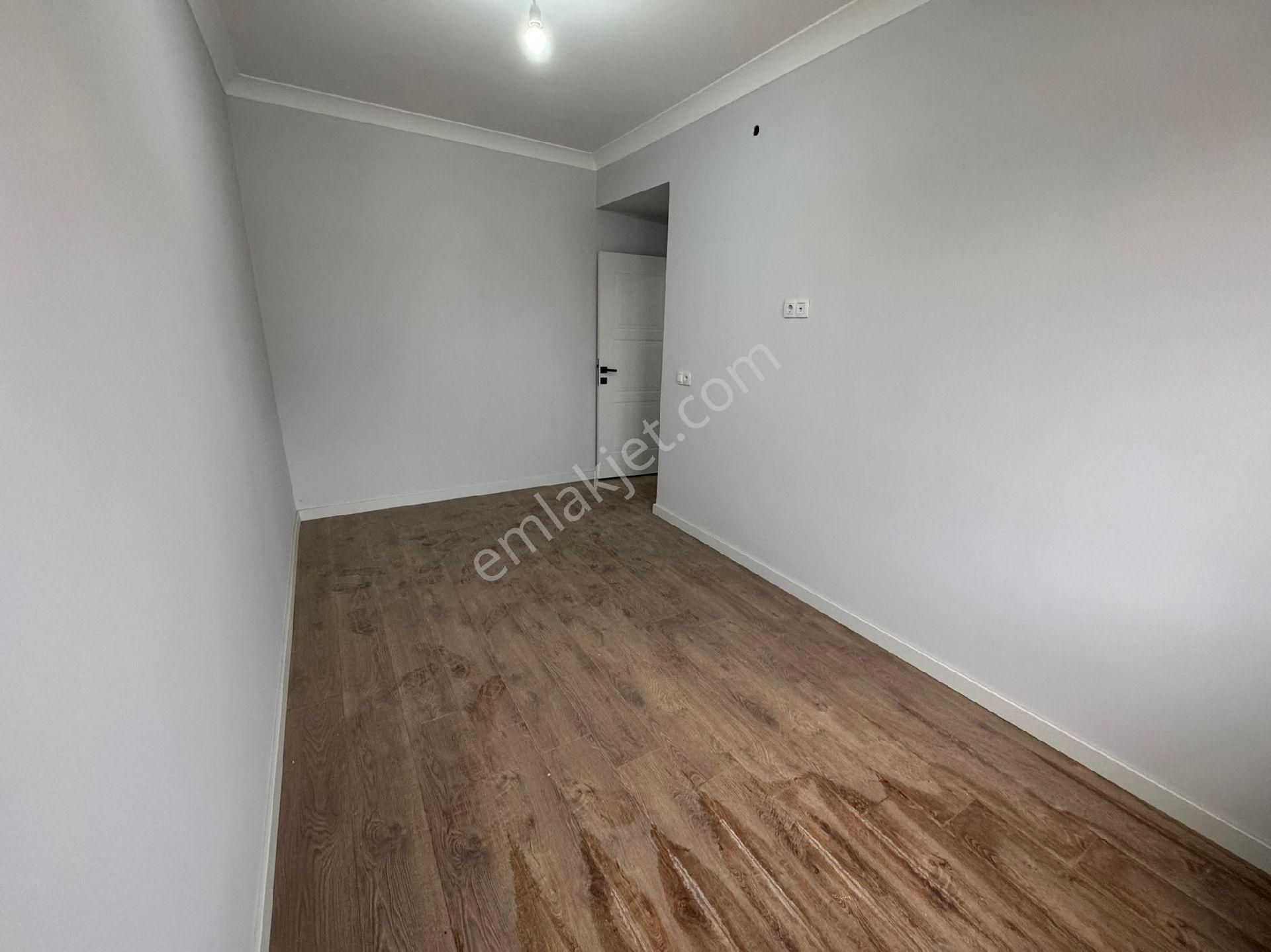 Remax Esra Karagöz'den Arifiye'de 3+1 Köşe Daire Acil Satılık - Görsel 6