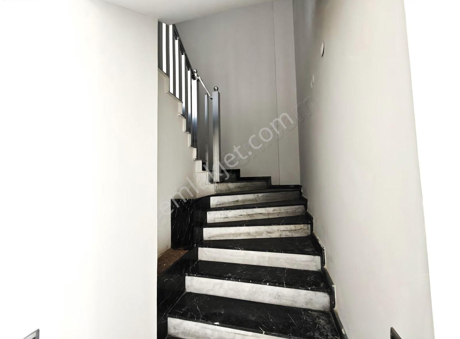 The Duru Team - Şehir Hastanesine 600m Uzaklıkta 3.5+1 Lüx Villa - Görsel 3