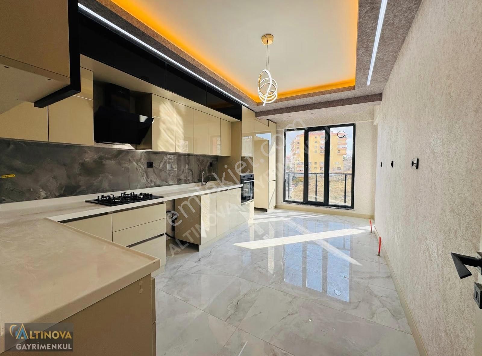 Keçiörende Ultra Lüx Yapılı Cadde Dibi Satılık 3+1 Daireler - Görsel 4