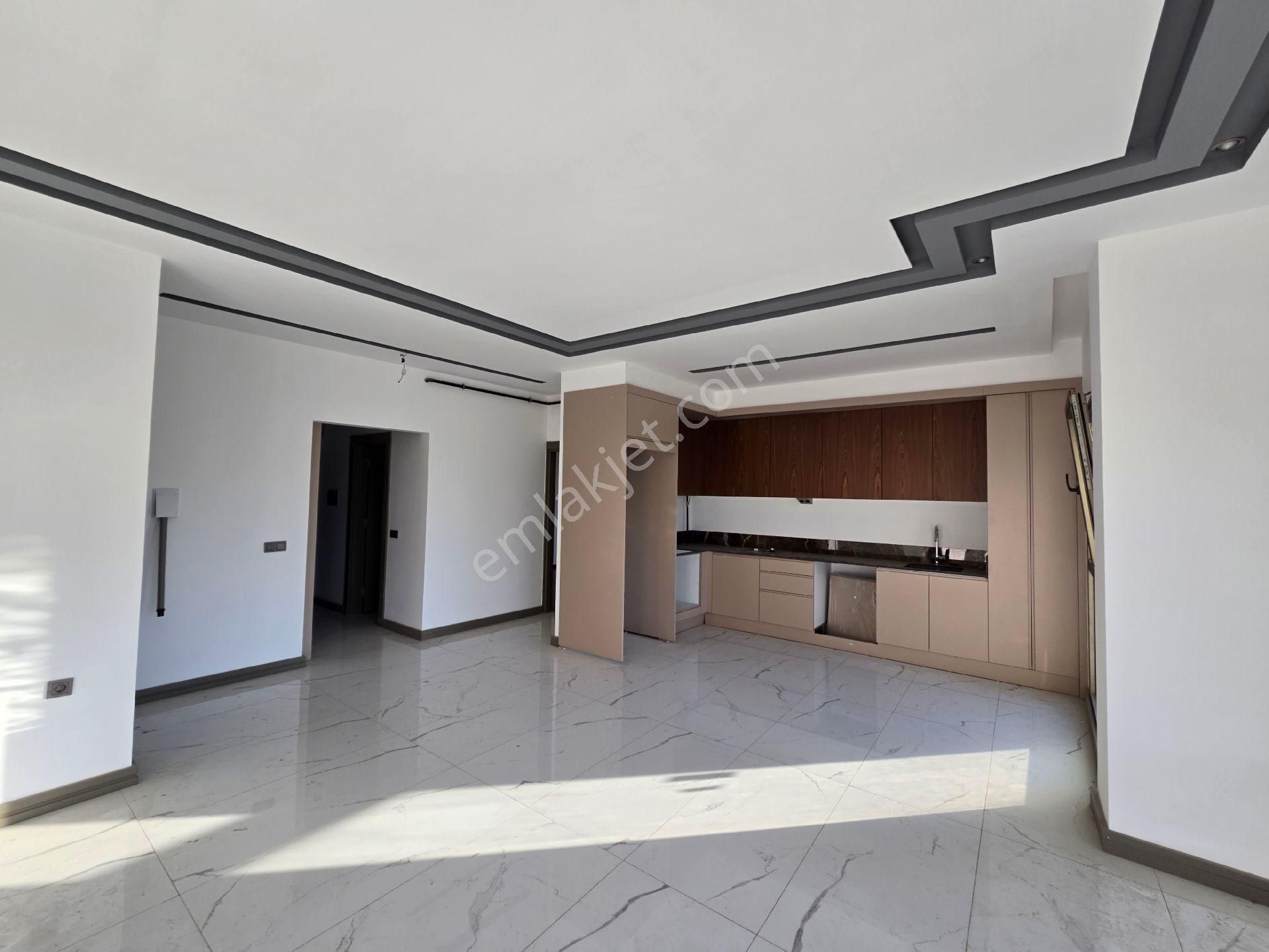 Kuşadası Ege Mahallesinde Elit Güvenlikli Havuzlu Otoparklı Sitede Arakat Ve Bahçekatı 2+1 Luxdaire - Görsel 28