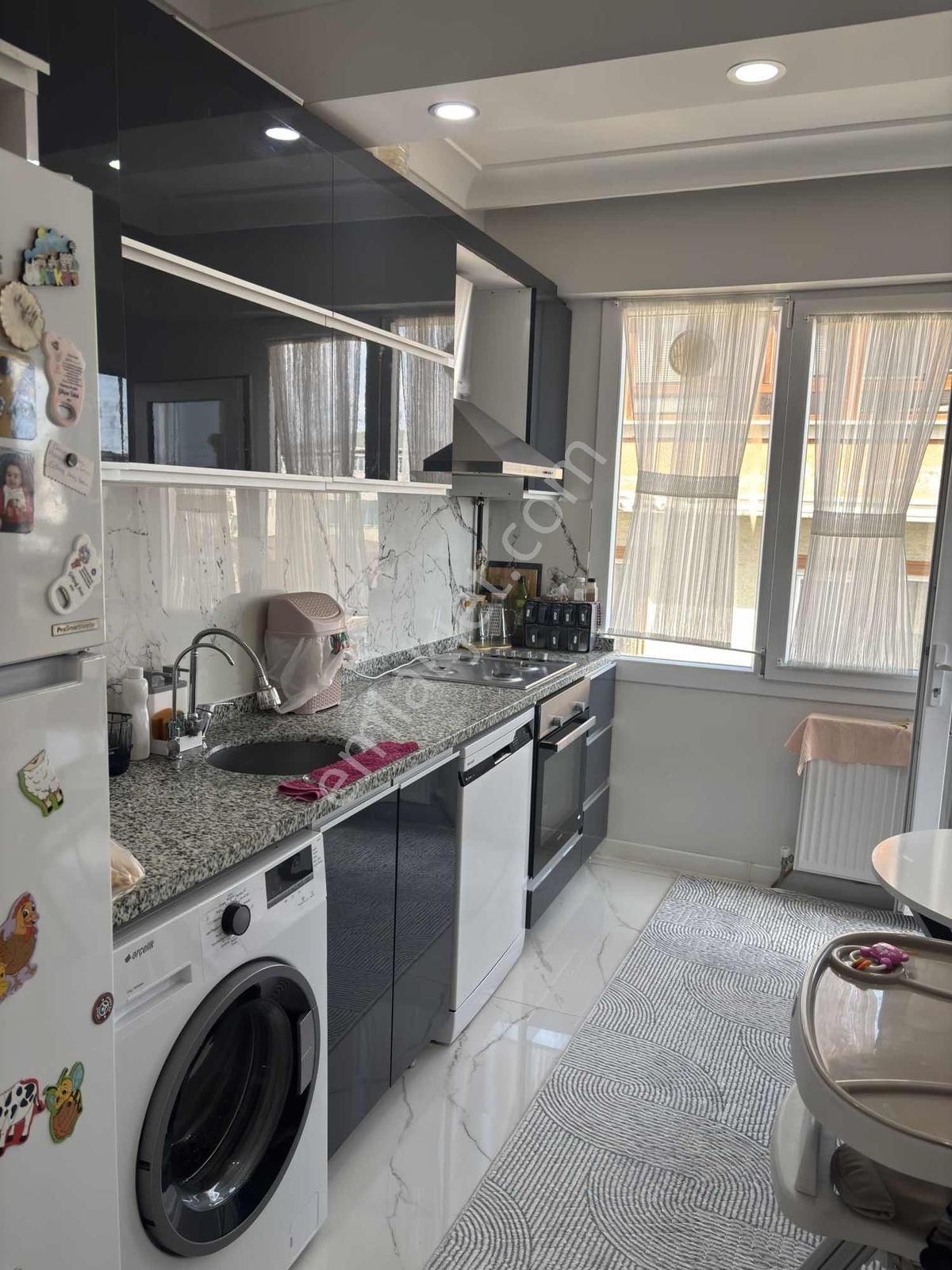 Başakşehir Altınşehir Mah. 2 + 1 Sitede 90 M2 4.kat - Görsel 5