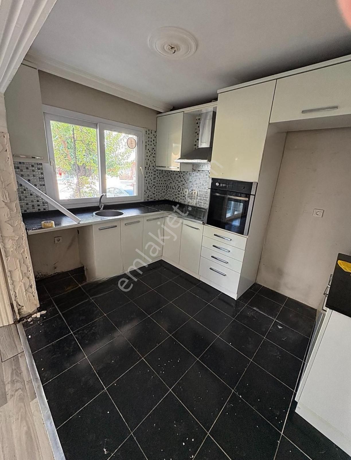 Acill Buca İşçievleri Civarı Yiğitler Mah.de 3+1 140m2 Dgazlı Arakat Satılık Daire - Görsel 6