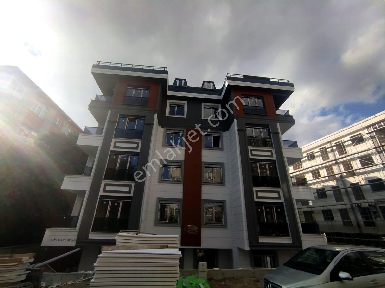 Bahçelievler'in Kalbinde,sıfır Binada Kapalı Otoparklı 3+1 Daire - Görsel 15