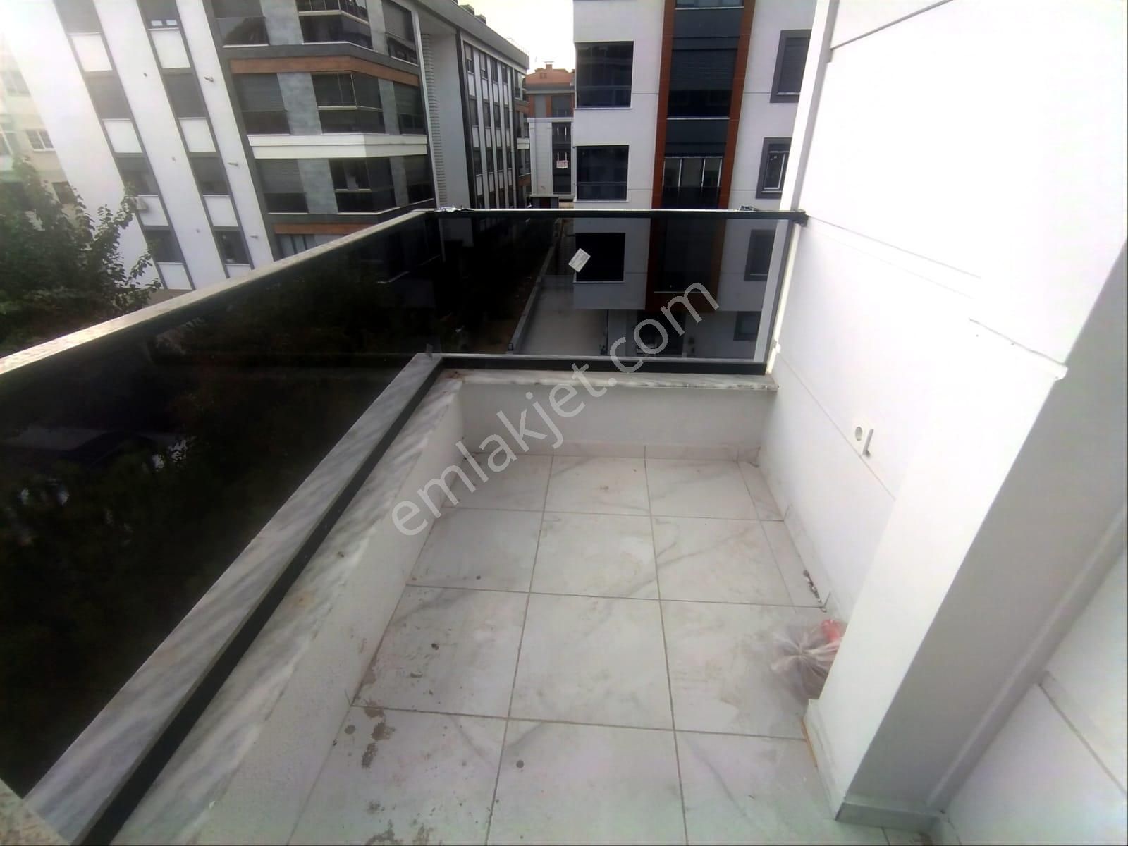 Bahçelievler'in Kalbinde,sıfır Binada Kapalı Otoparklı 3+1 Daire - Görsel 17