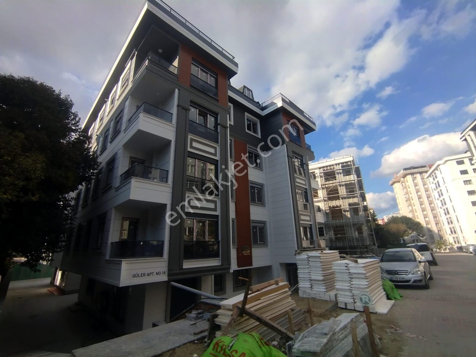 Bahçelievler'in Kalbinde,sıfır Binada Kapalı Otoparklı 3+1 Daire - Görsel 16