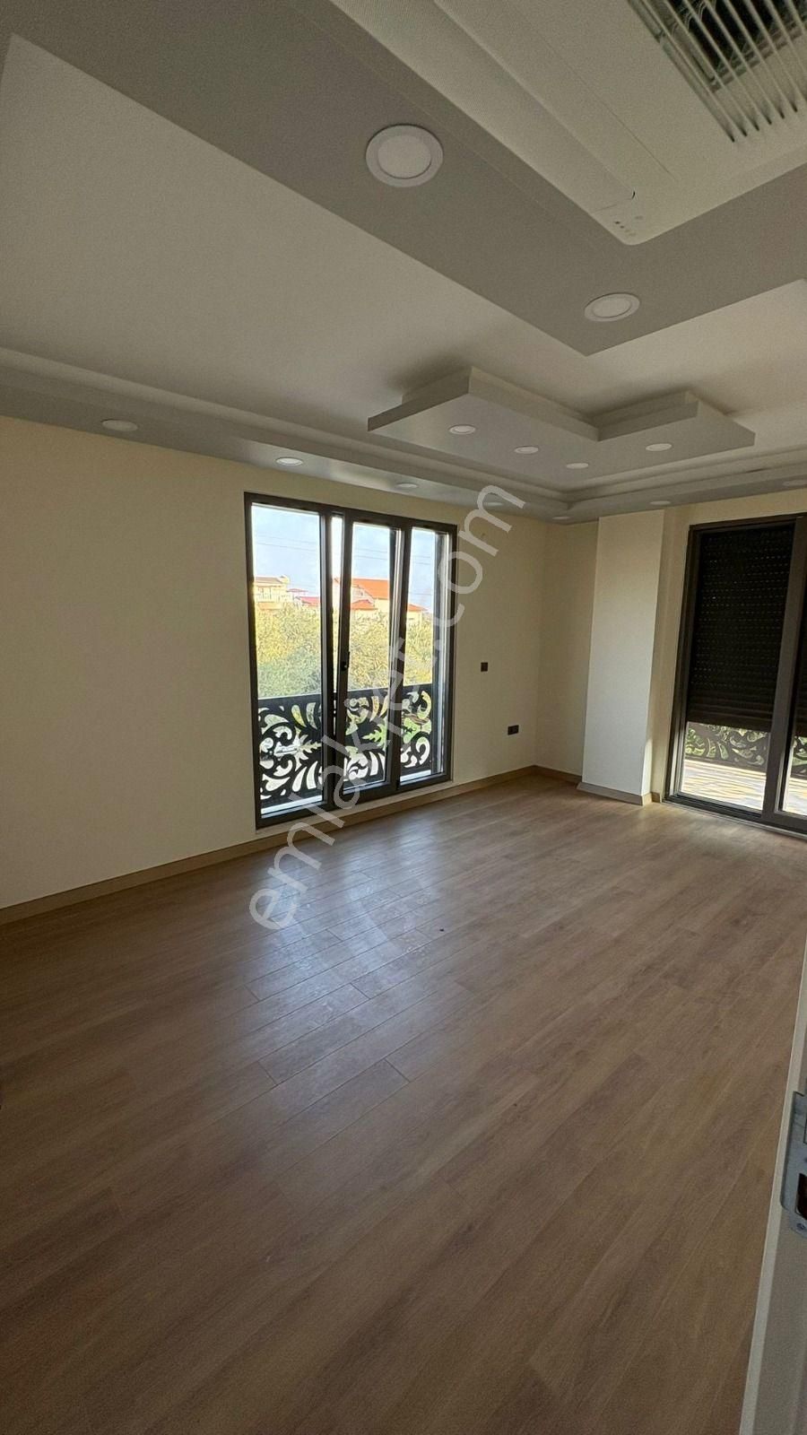 Çanakkale Küçükkuyu Akıllı Ev Sistemine Sahip Lüks Villa - Görsel 12