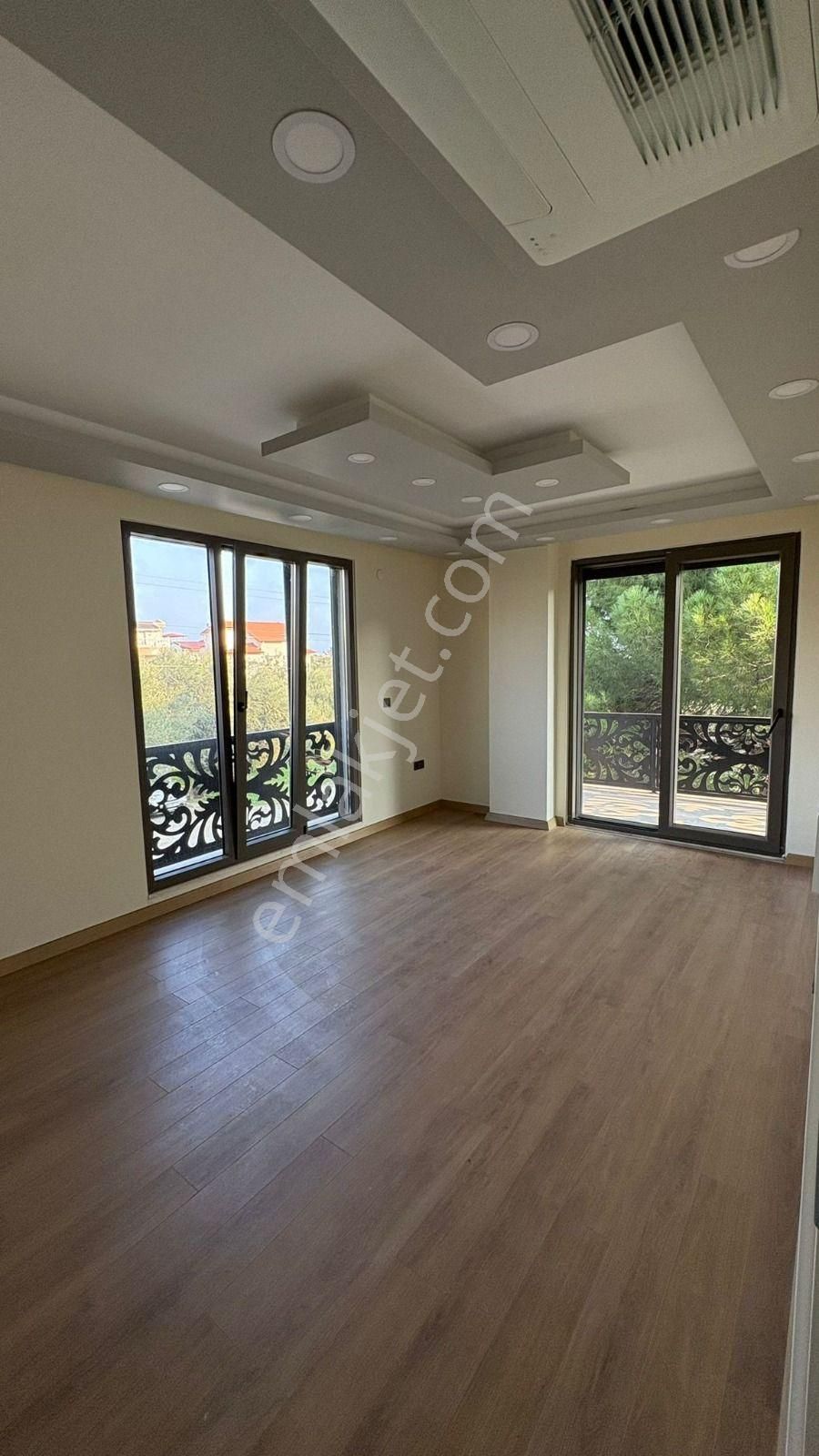 Çanakkale Küçükkuyu Akıllı Ev Sistemine Sahip Lüks Villa - Görsel 24