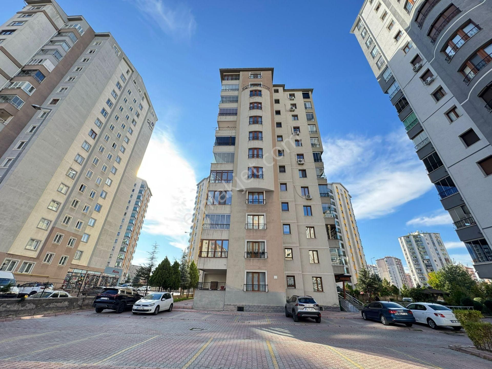 Köşk Mahallesi'nde Site İçinde Satılık 4+1 Daire - Görsel 3