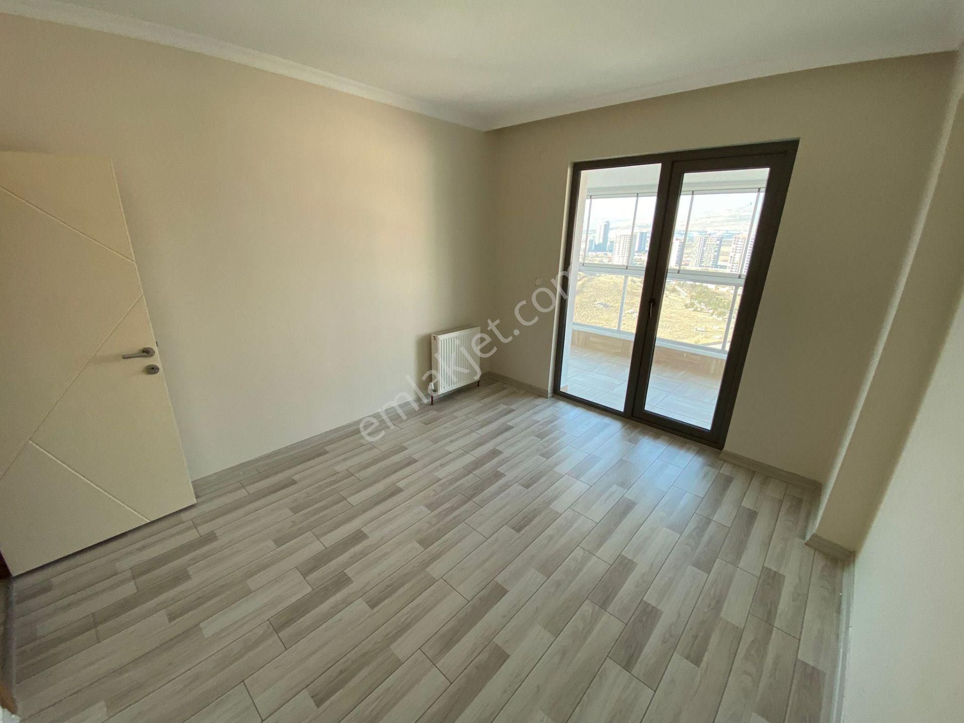 Ovacıkta Güvenlikli Site İçerisinde 4+1 Giyinme Odalı Lüks Daire - Görsel 16