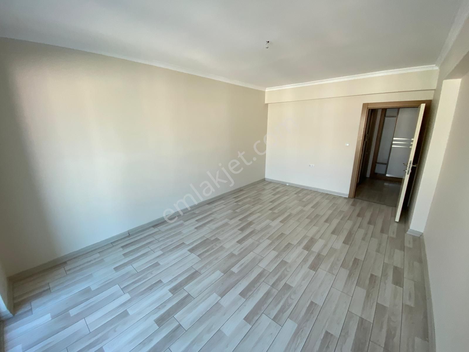 Ovacıkta Güvenlikli Site İçerisinde 4+1 Giyinme Odalı Lüks Daire - Görsel 31