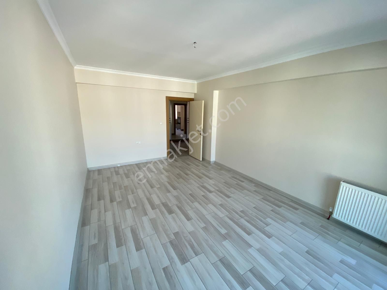 Ovacıkta Güvenlikli Site İçerisinde 4+1 Giyinme Odalı Lüks Daire - Görsel 29