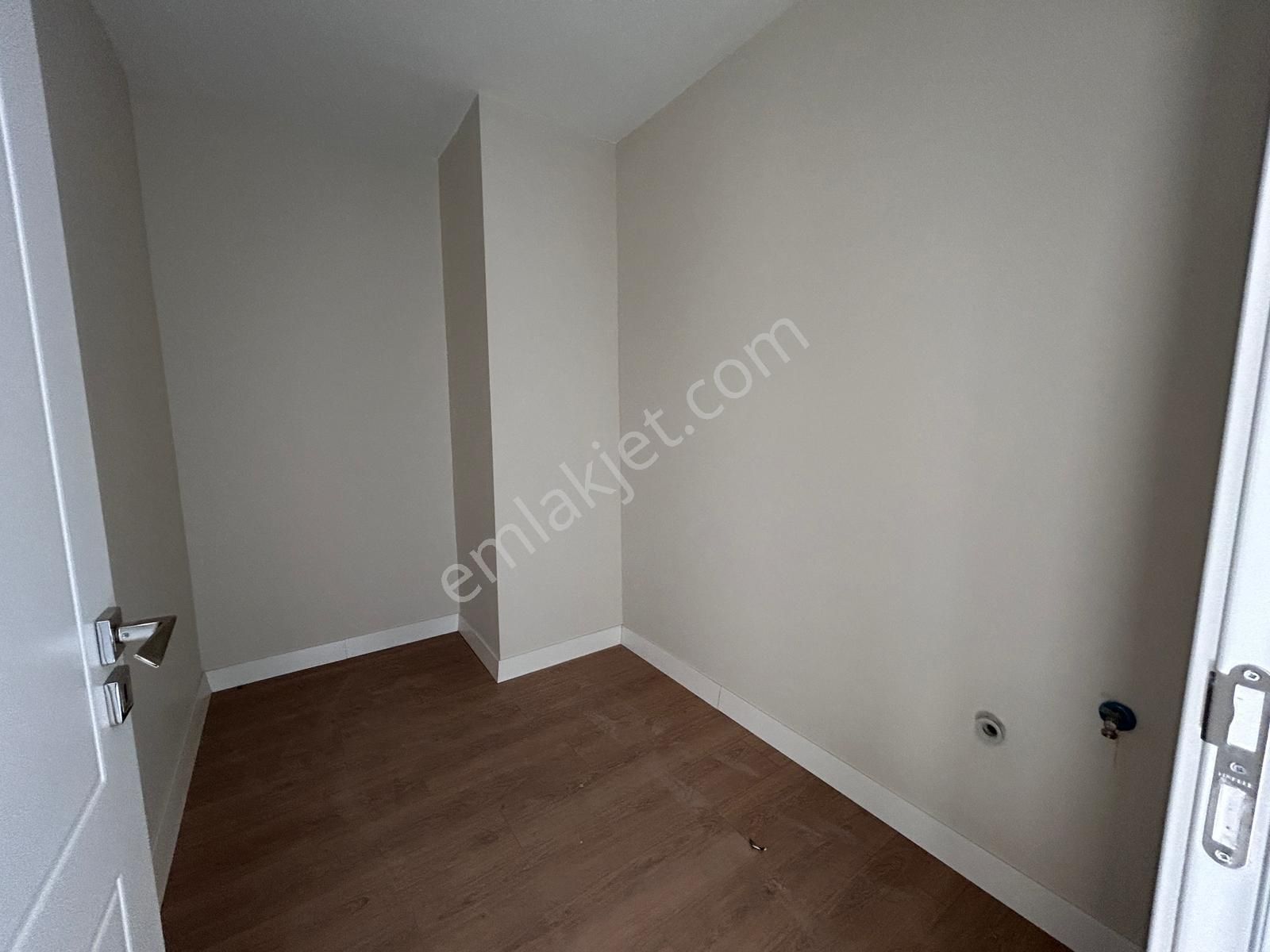 Yakut Mahallesinde Geniş Odalı Satılık 3+1 Daire - Görsel 27