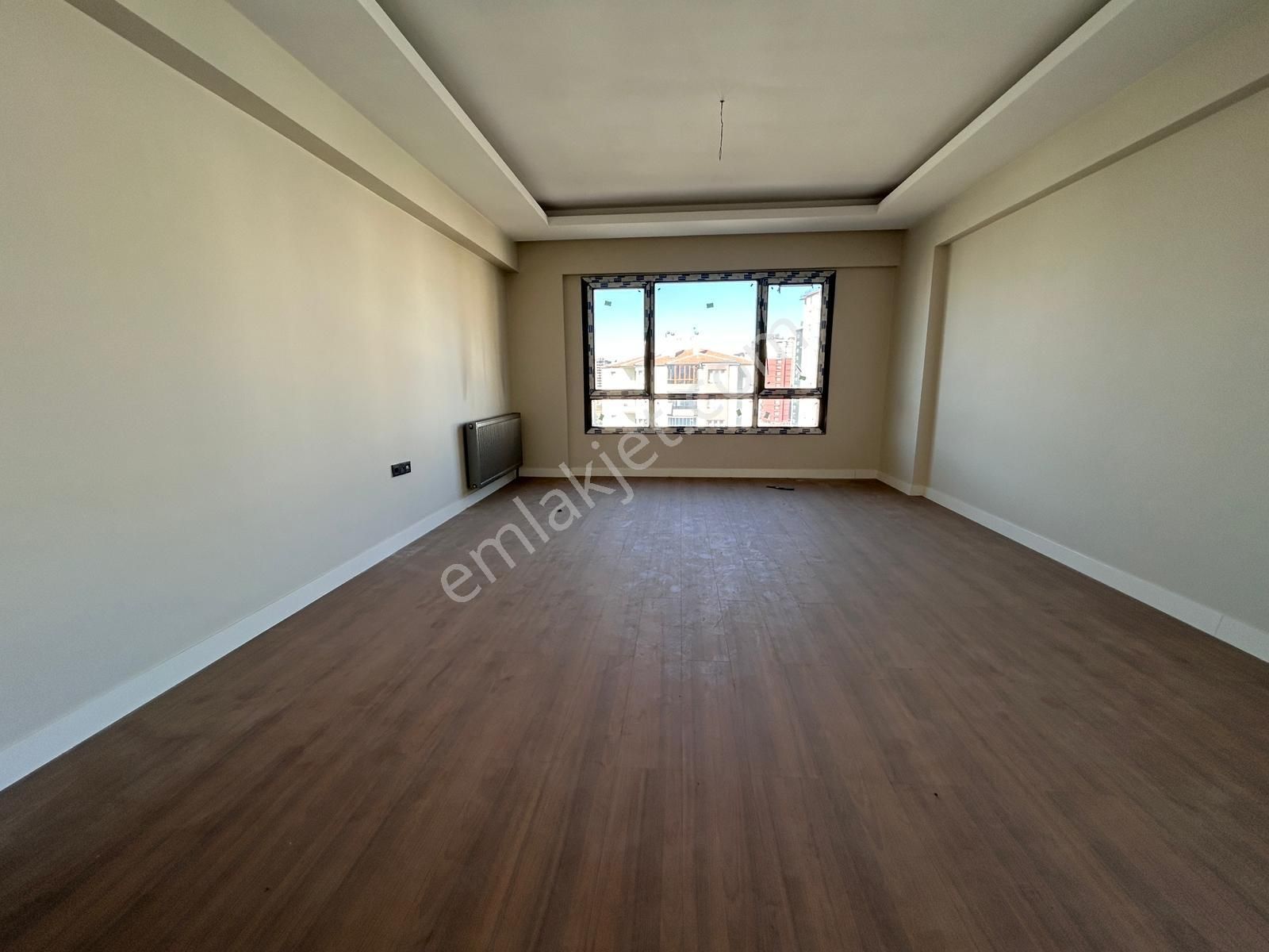 Yakut Mahallesinde Geniş Odalı Satılık 3+1 Daire - Görsel 8