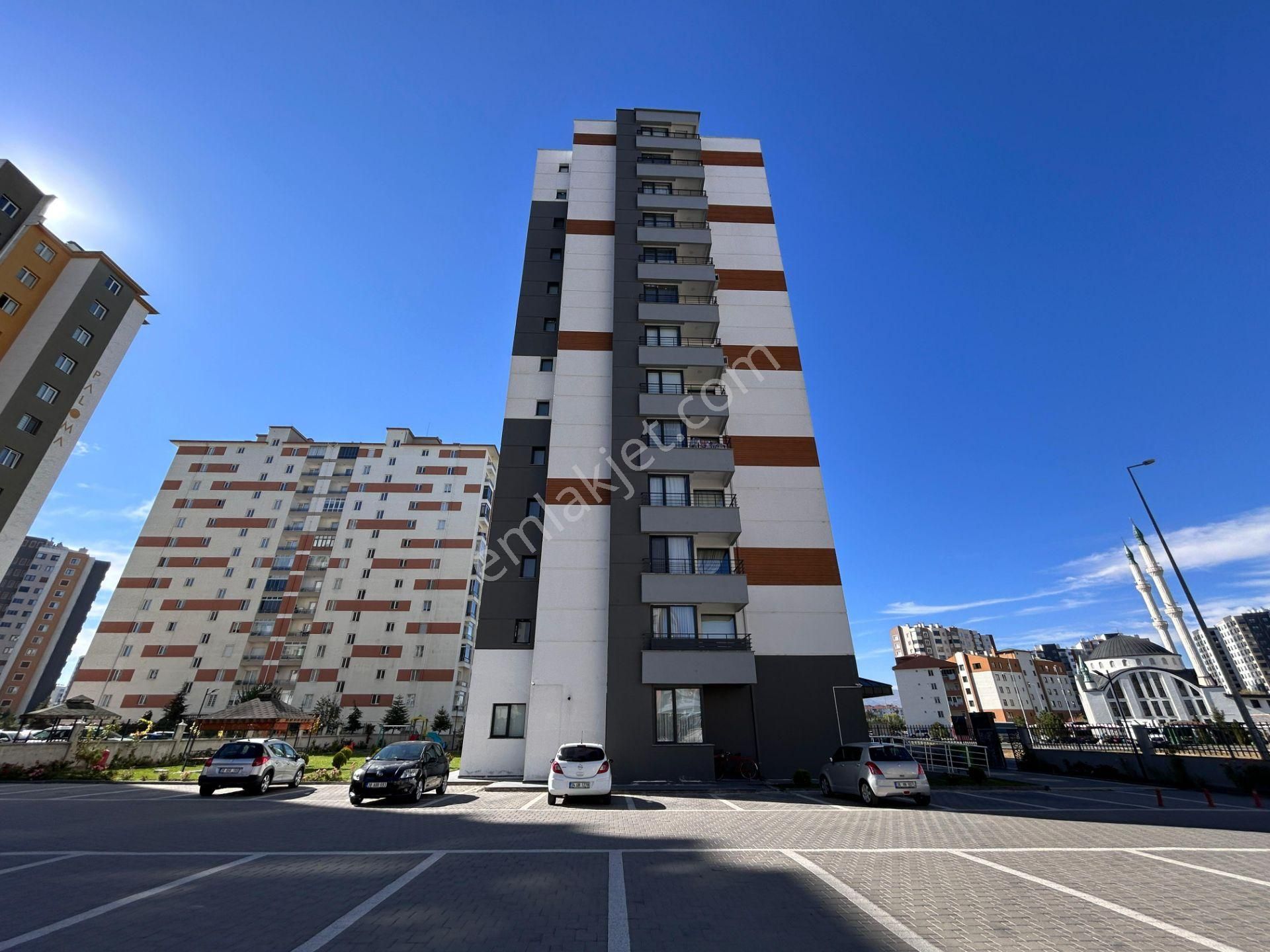 Yakut Mahallesinde Geniş Odalı Satılık 3+1 Daire - Görsel 5