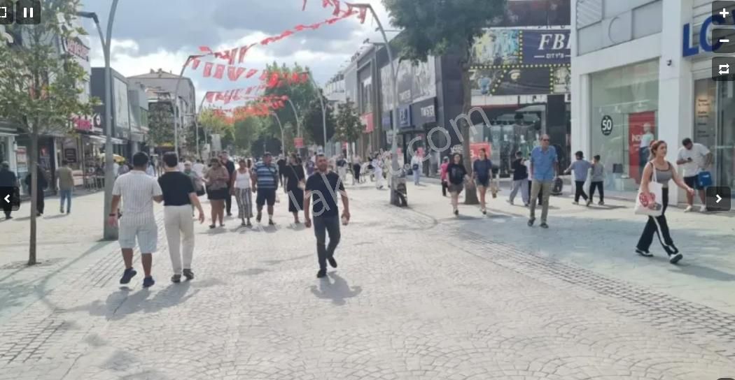 Çark Caddesin Kiralık 1+1 Daire - Görsel 2