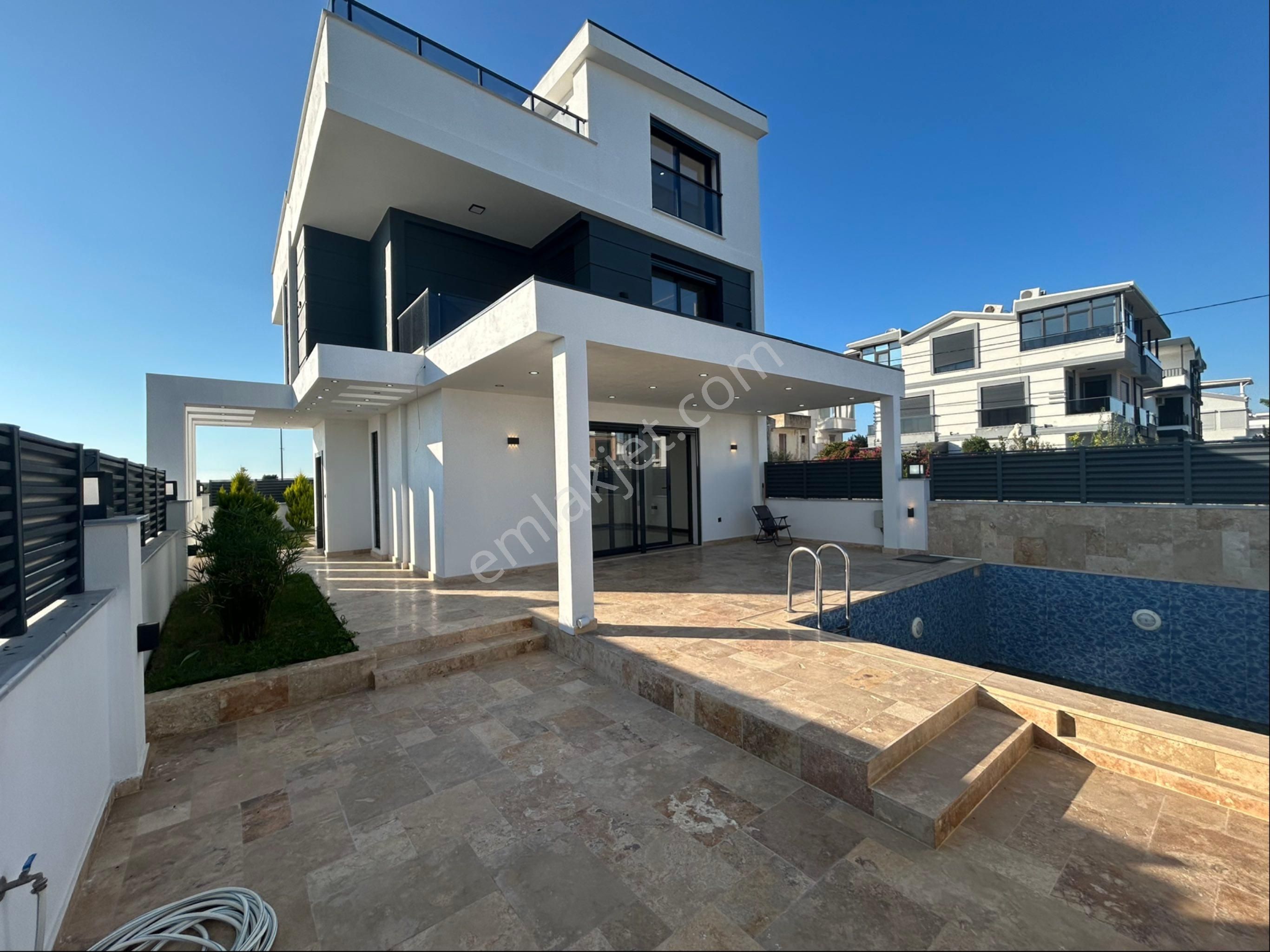 Didim Efelerde Havuzlu Otoparklı 3+1 Villa - Görsel 35