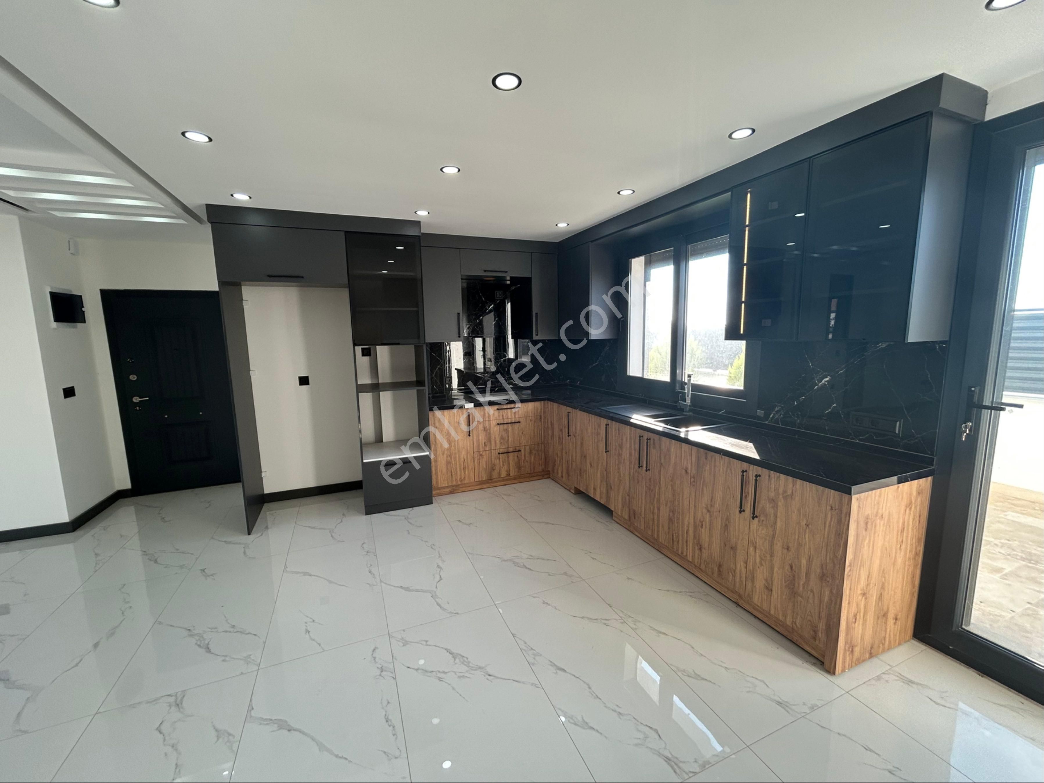 Didim Efelerde Havuzlu Otoparklı 3+1 Villa - Görsel 13