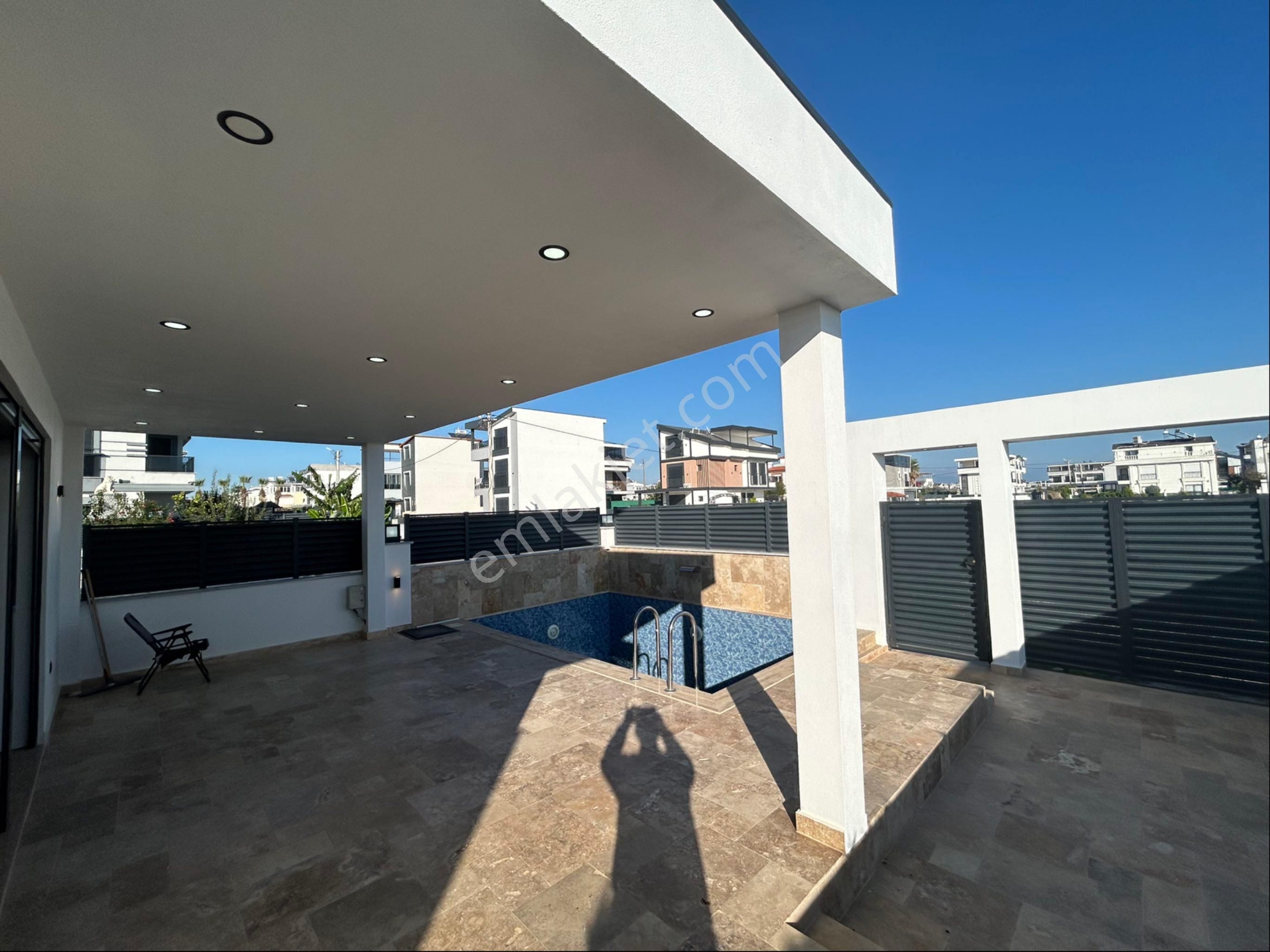 Didim Efelerde Havuzlu Otoparklı 3+1 Villa - Görsel 9