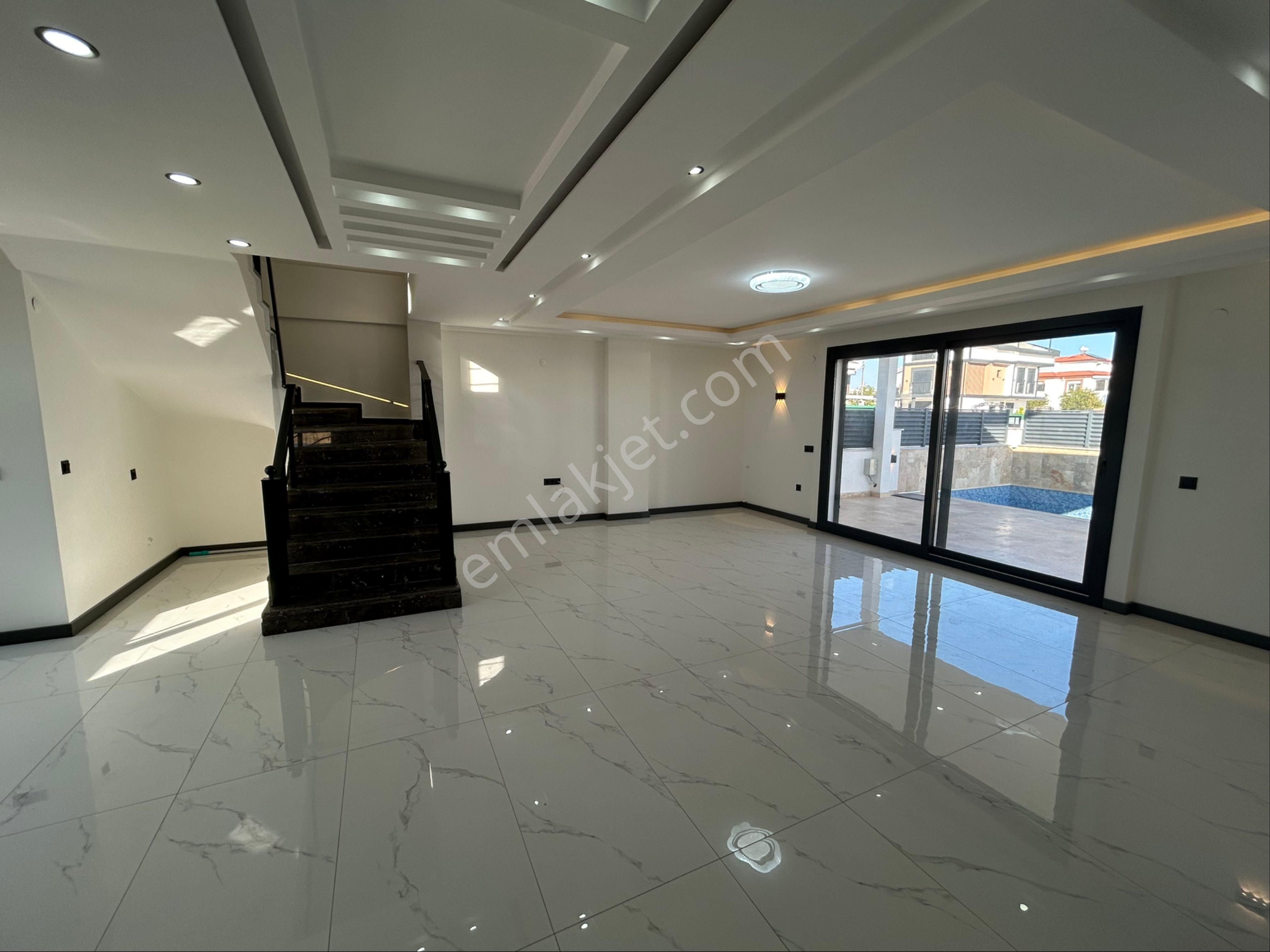 Didim Efelerde Havuzlu Otoparklı 3+1 Villa - Görsel 11