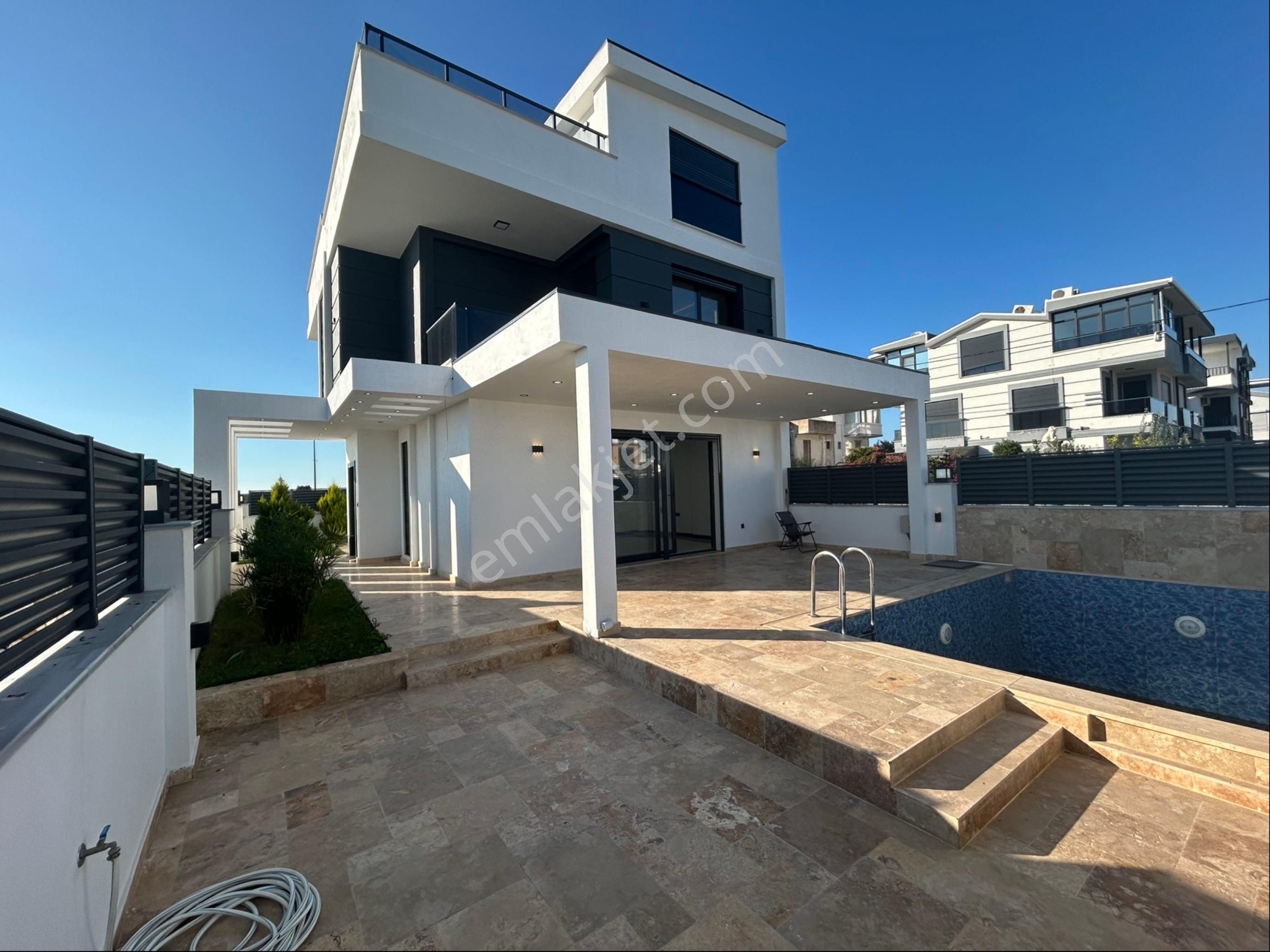 Didim Efelerde Havuzlu Otoparklı 3+1 Villa - Görsel 8