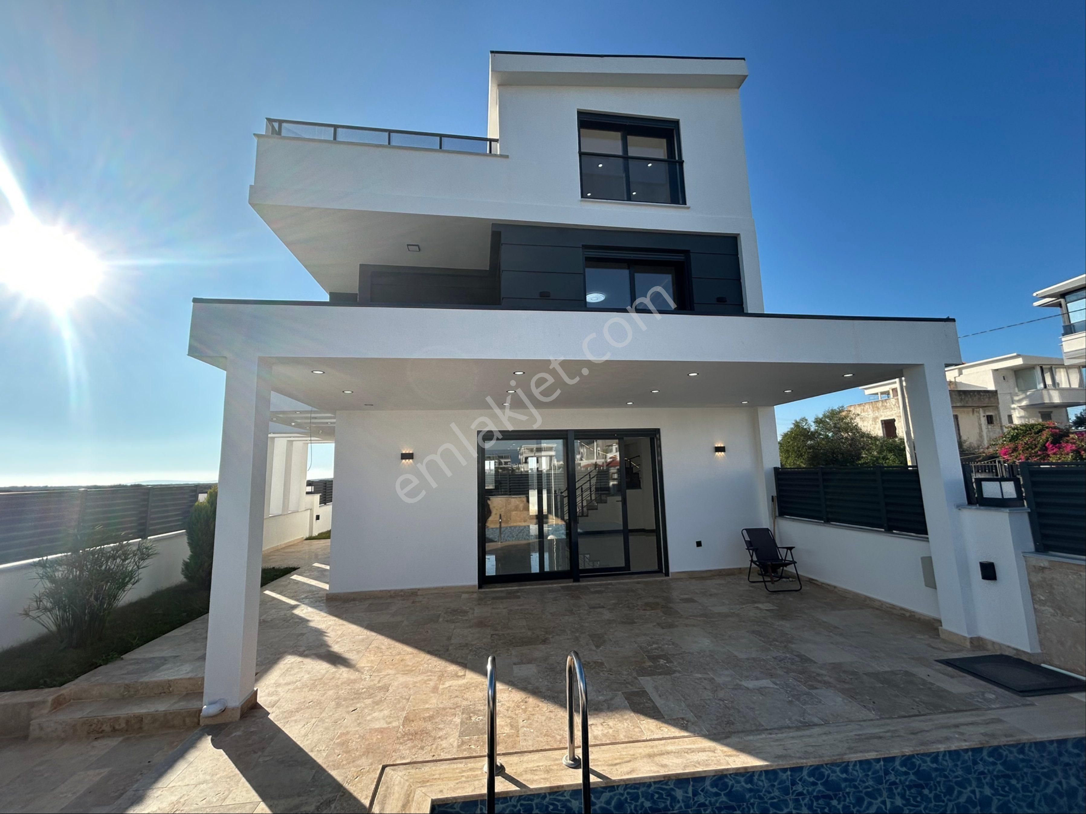 Didim Efelerde Havuzlu Otoparklı 3+1 Villa - Görsel 3