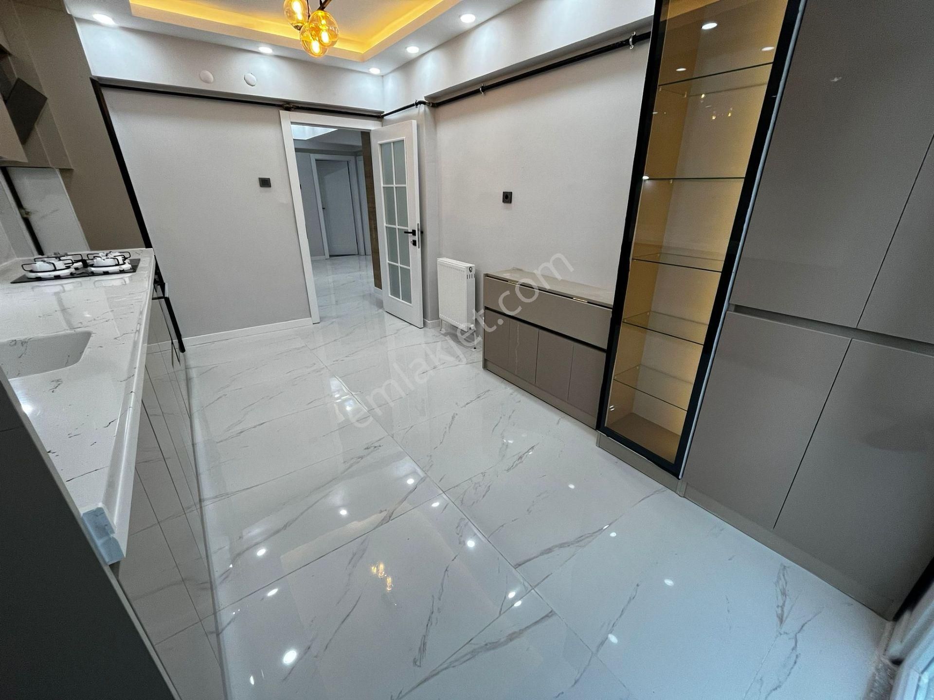 Es As Tan Mareşal Çakmak Mah De 3+1 Lux Yapılı Kiralık Daire - Görsel 6